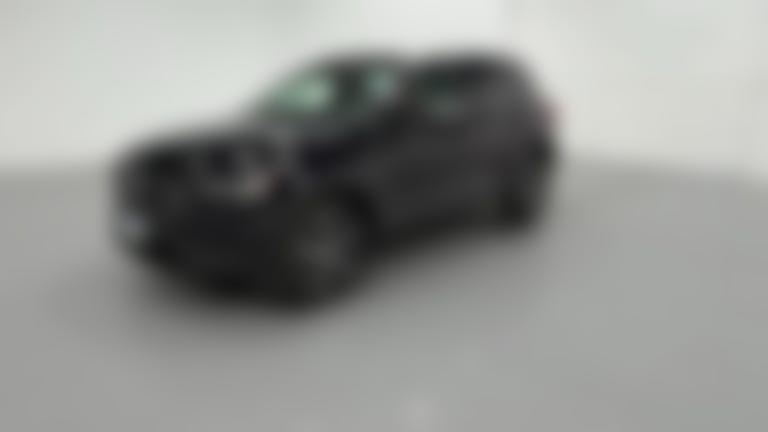 2023 Volvo XC40 vehicle photo