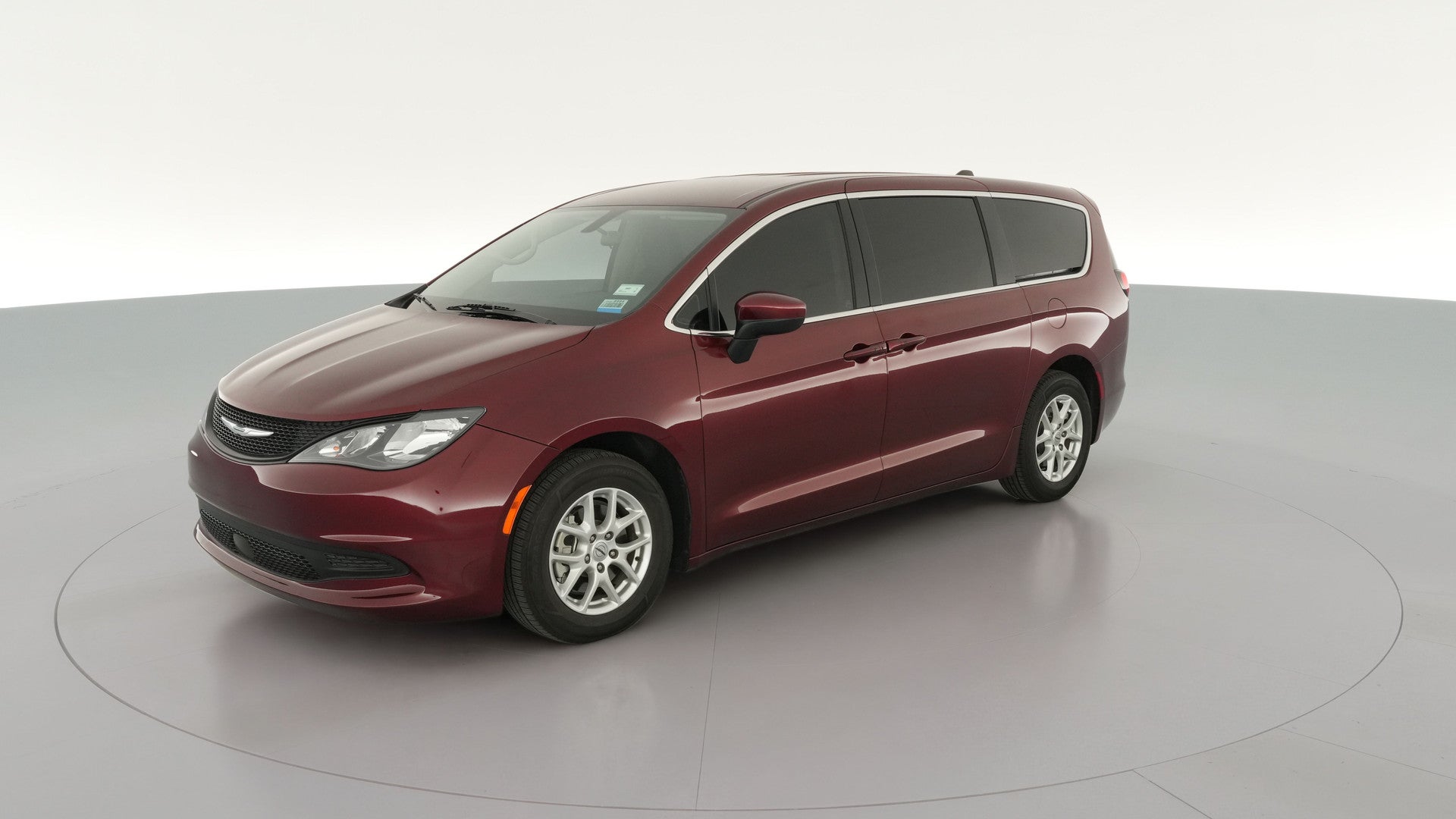 2022 Chrysler Voyager vehicle photo