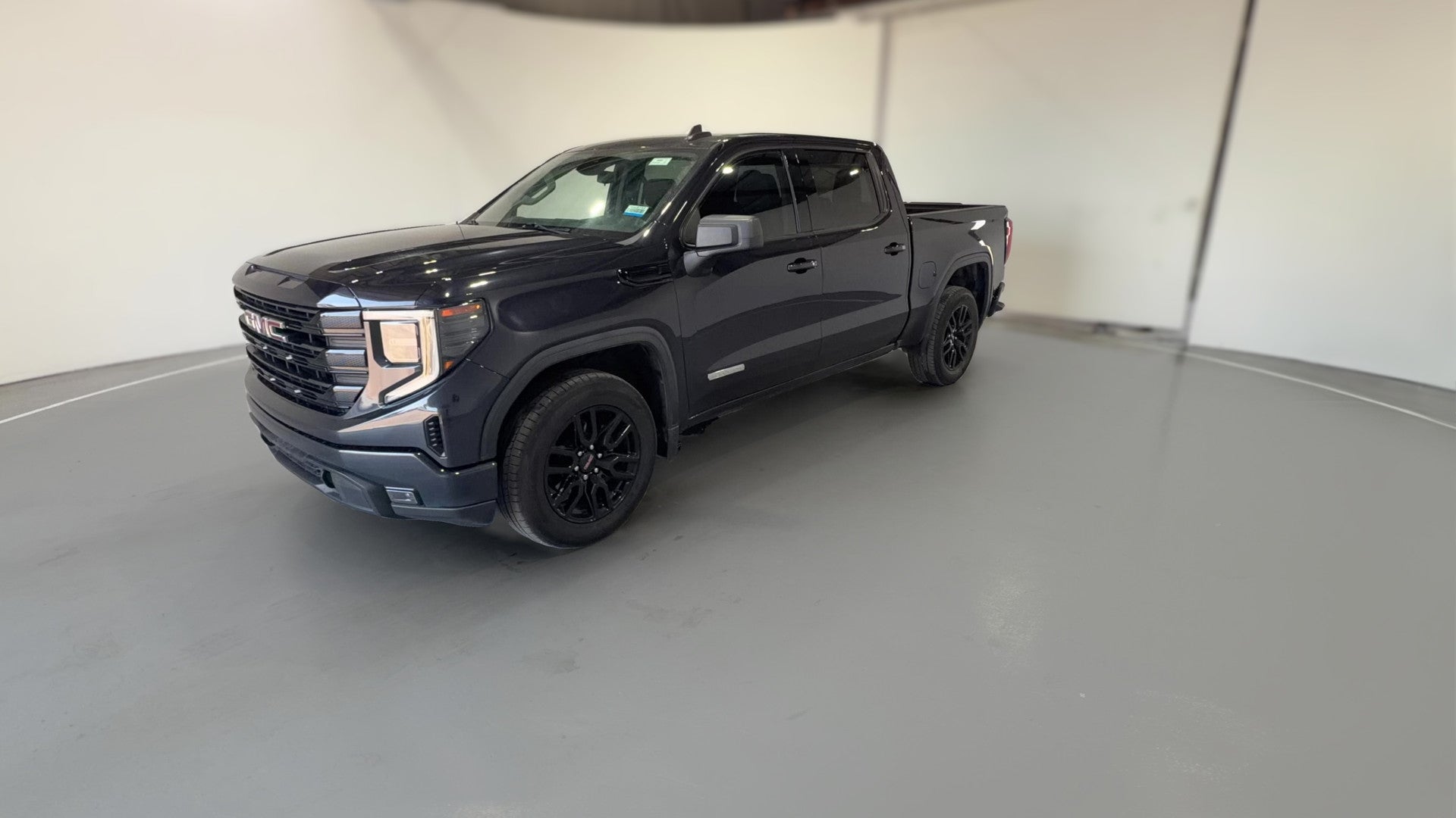 2023 GMC Sierra 1500 Crew Cab vehicle photo