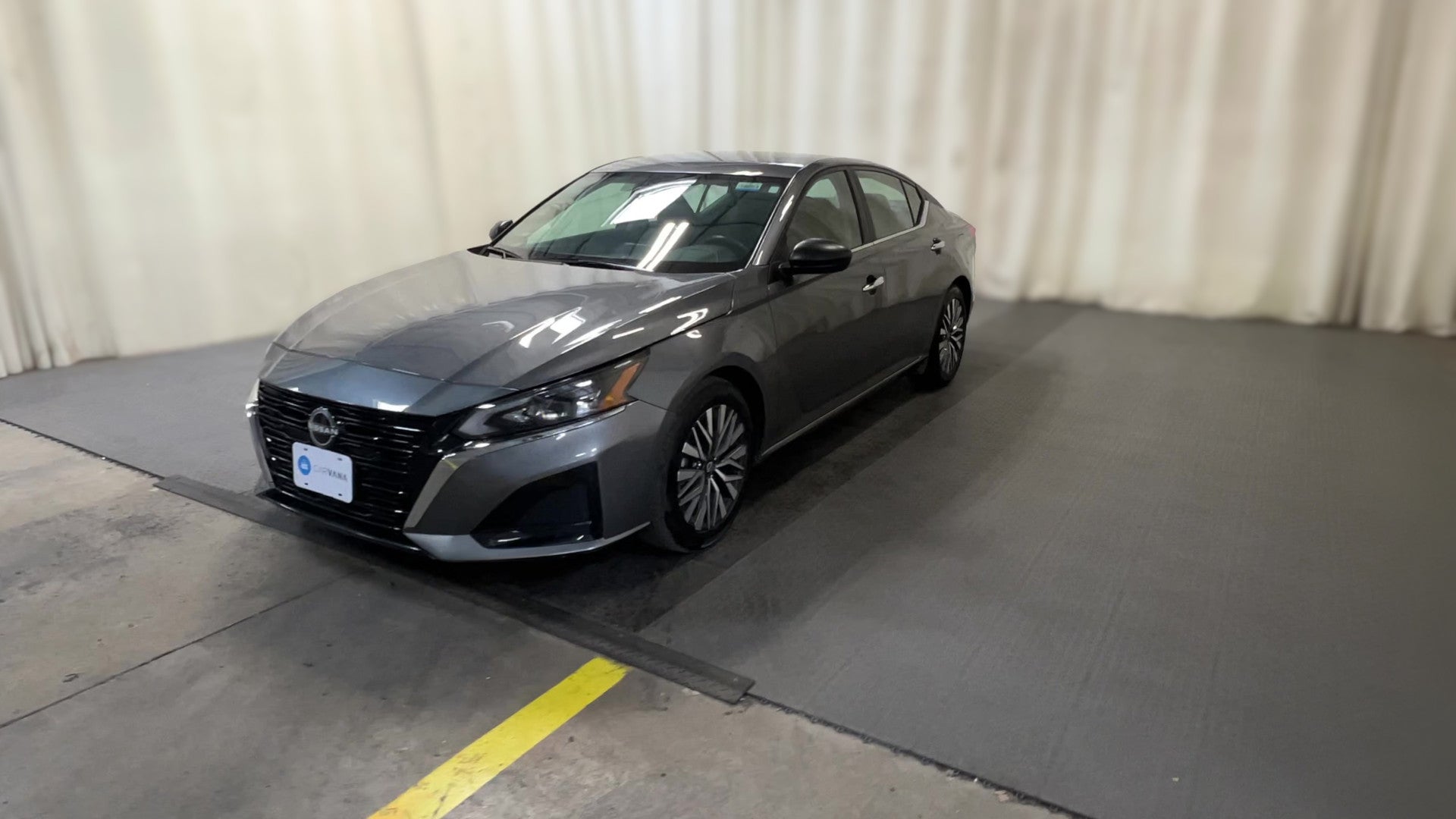 2025 Nissan Altima vehicle photo
