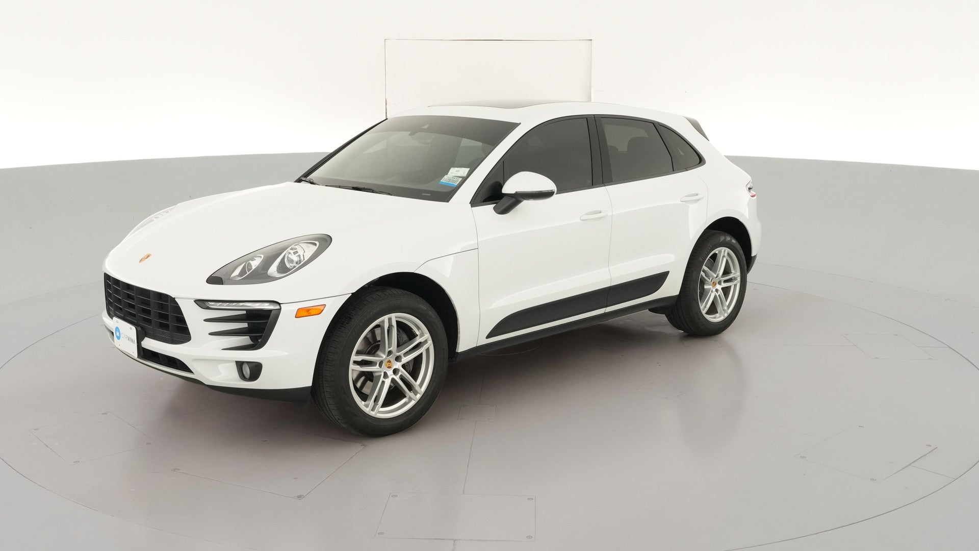 2018 Porsche Macan vehicle photo