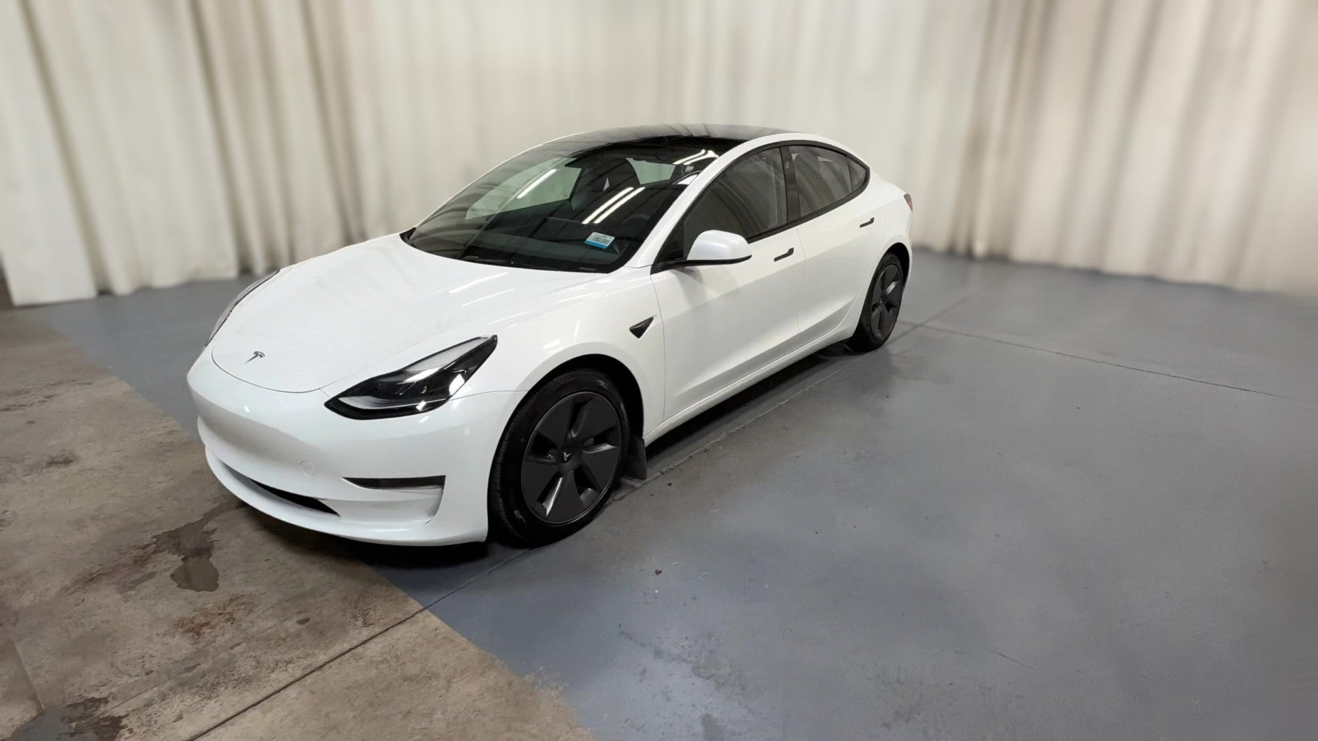2023 Tesla Model 3 vehicle photo