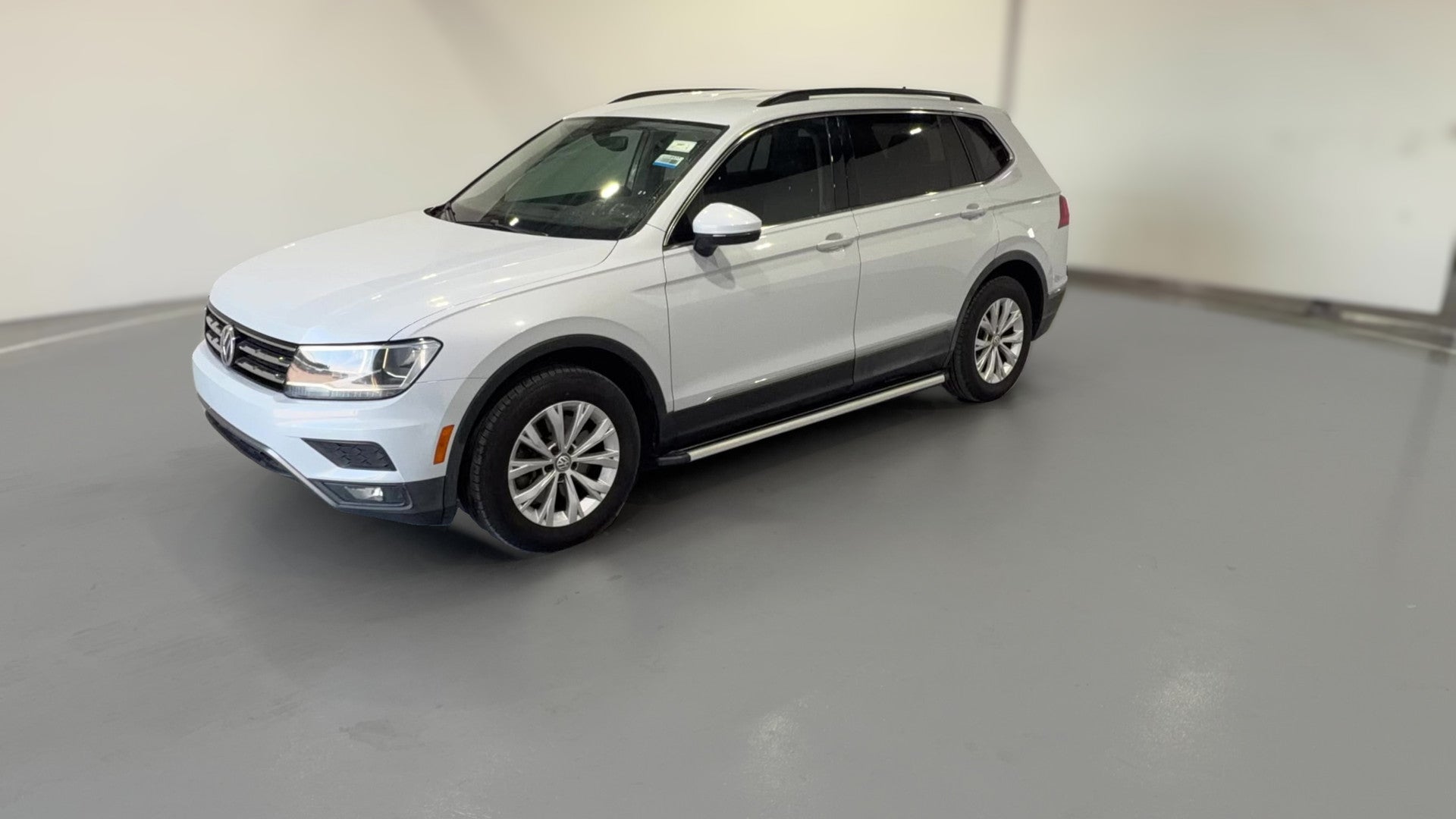 2018 Volkswagen Tiguan vehicle photo