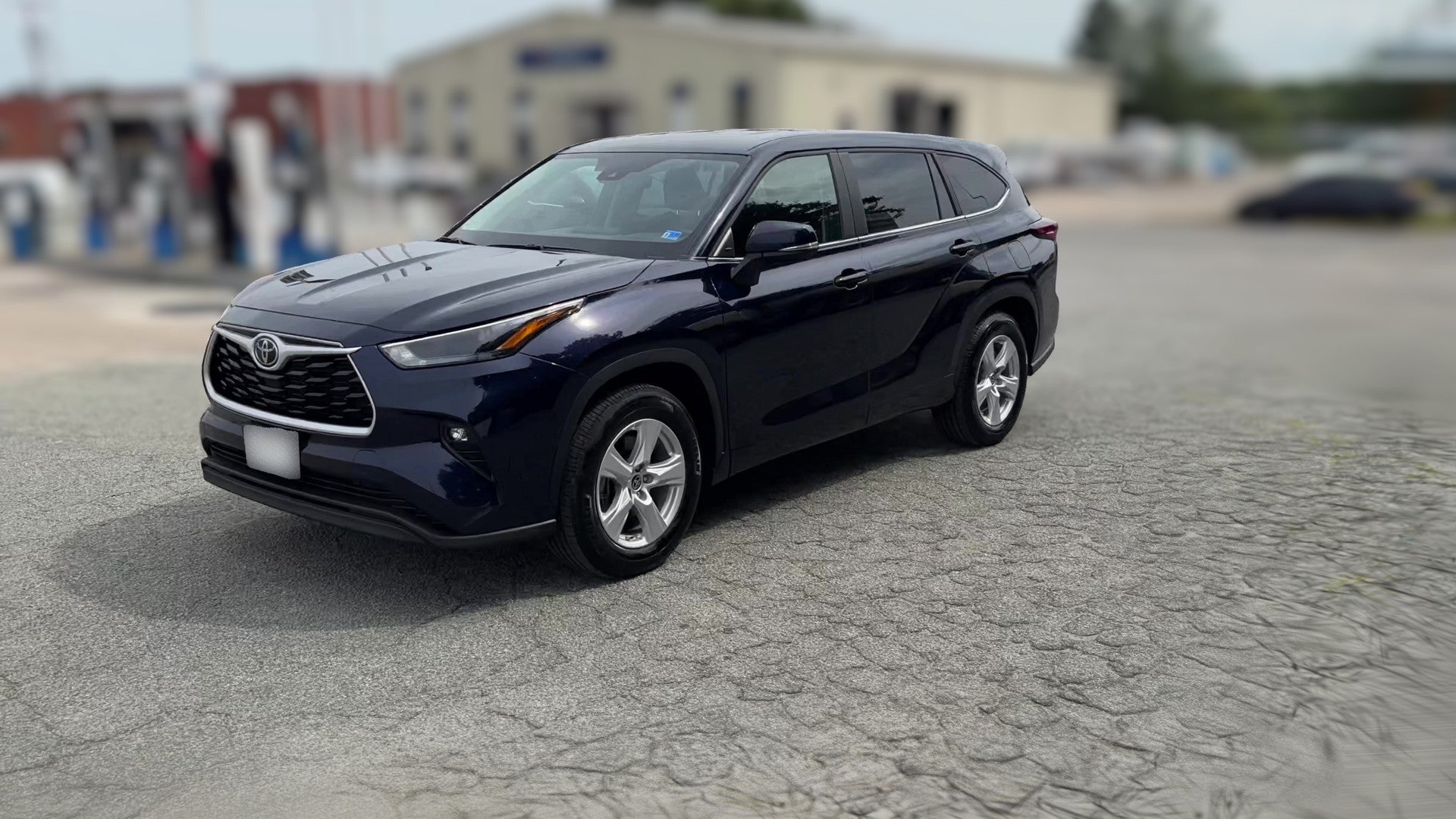 2025 Toyota Highlander vehicle photo