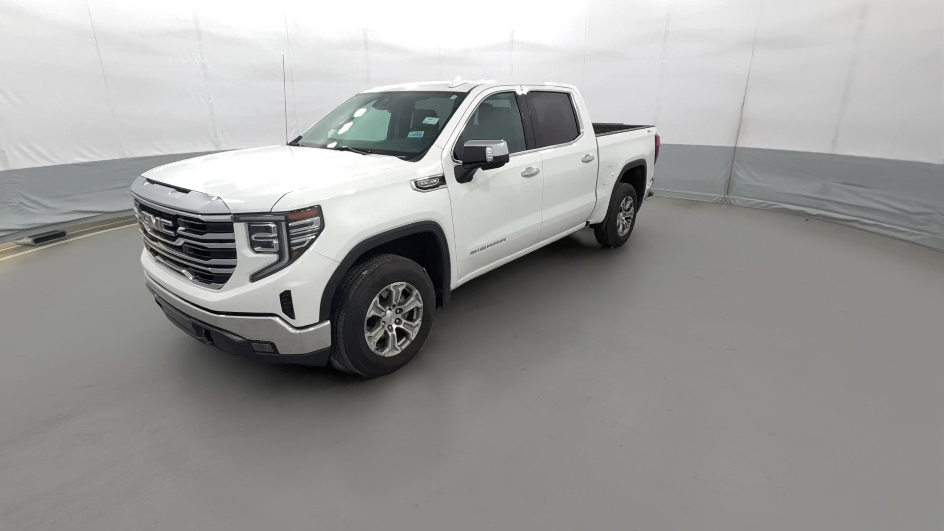 2025 GMC Sierra 1500 Crew Cab vehicle photo