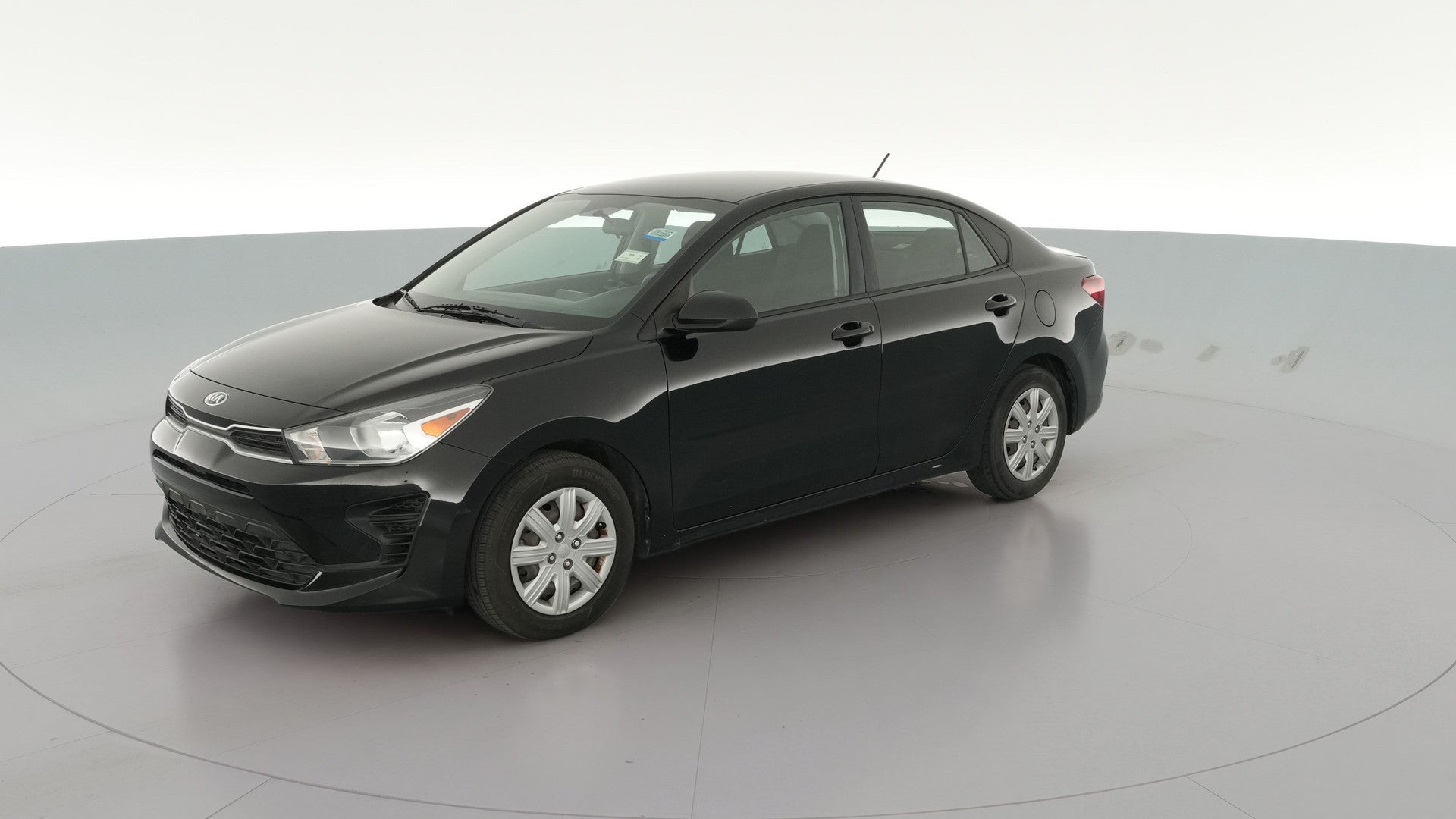 2021 Kia Rio vehicle photo