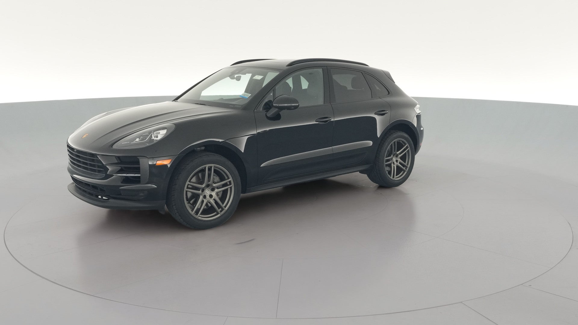 2021 Porsche Macan vehicle photo