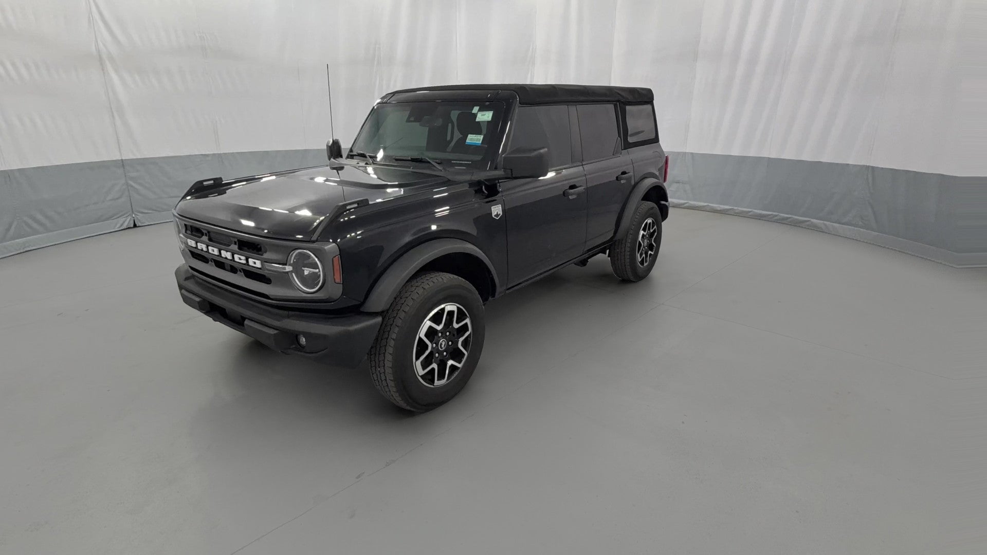 2021 Ford Bronco vehicle photo