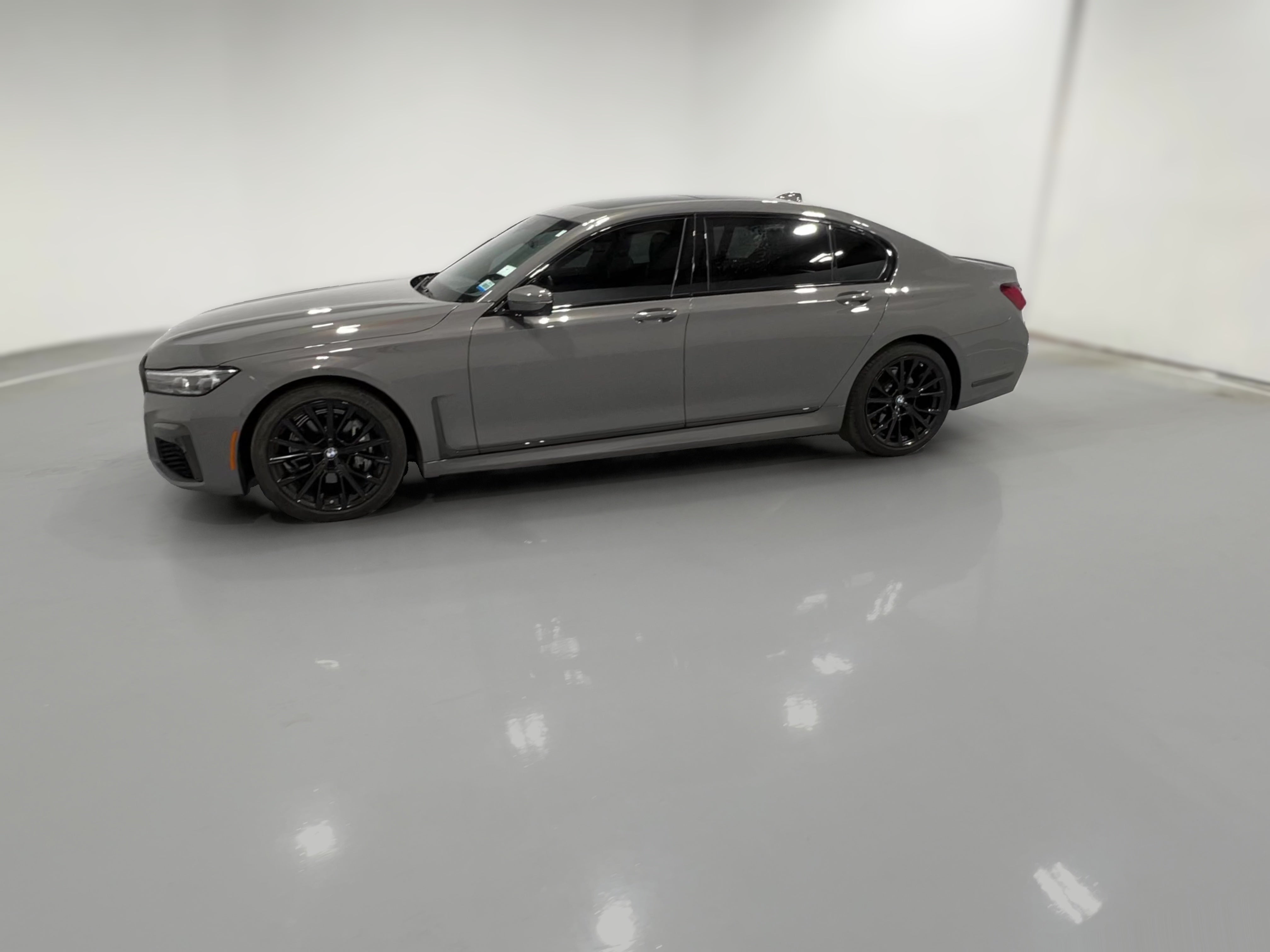 2022 BMW 7 Series 740i - Photo 31