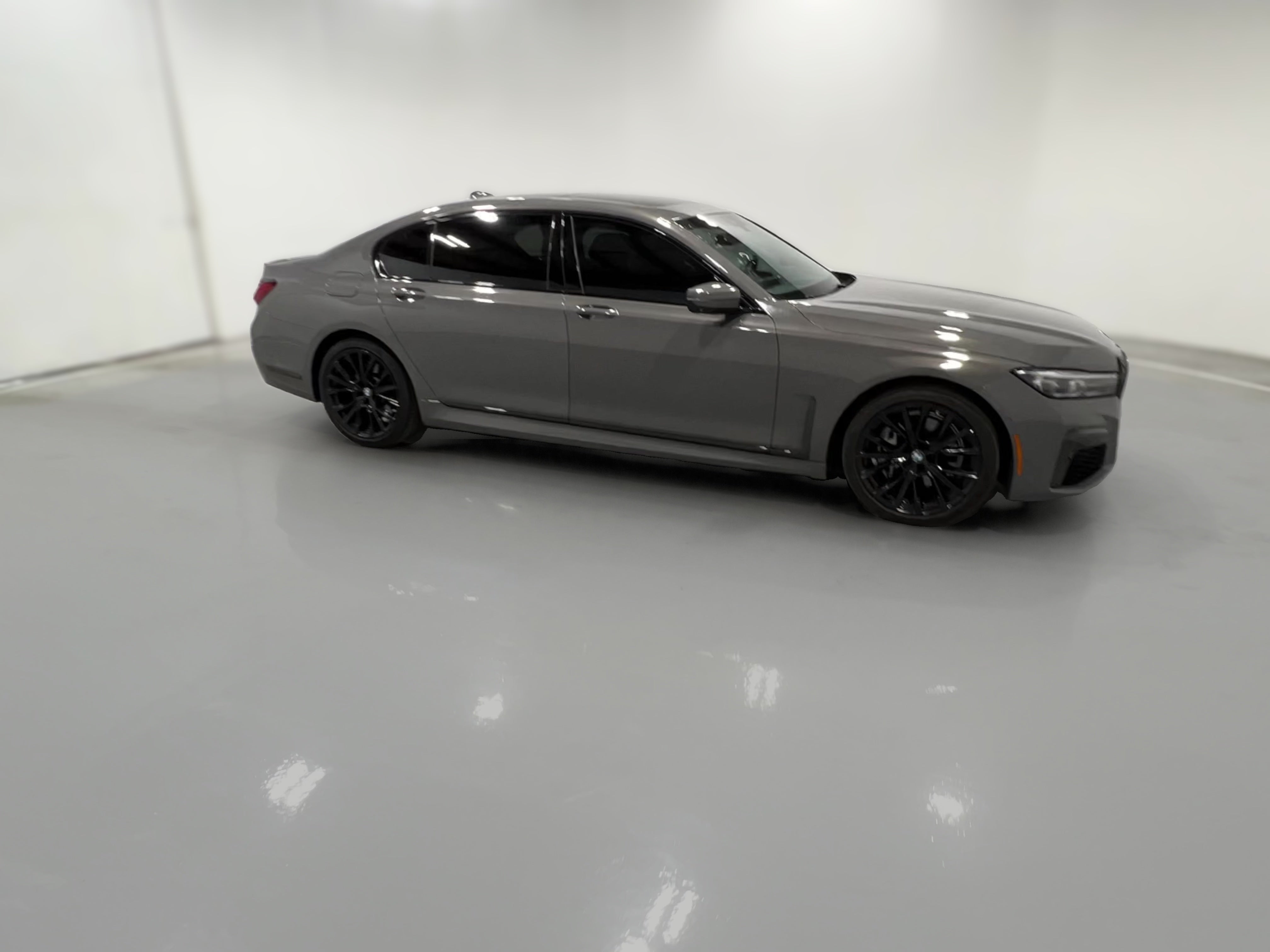 2022 BMW 7 Series 740i - Photo 40