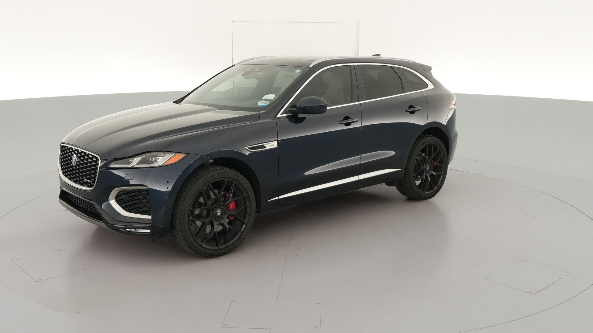 2024 Jaguar F-PACE vehicle photo