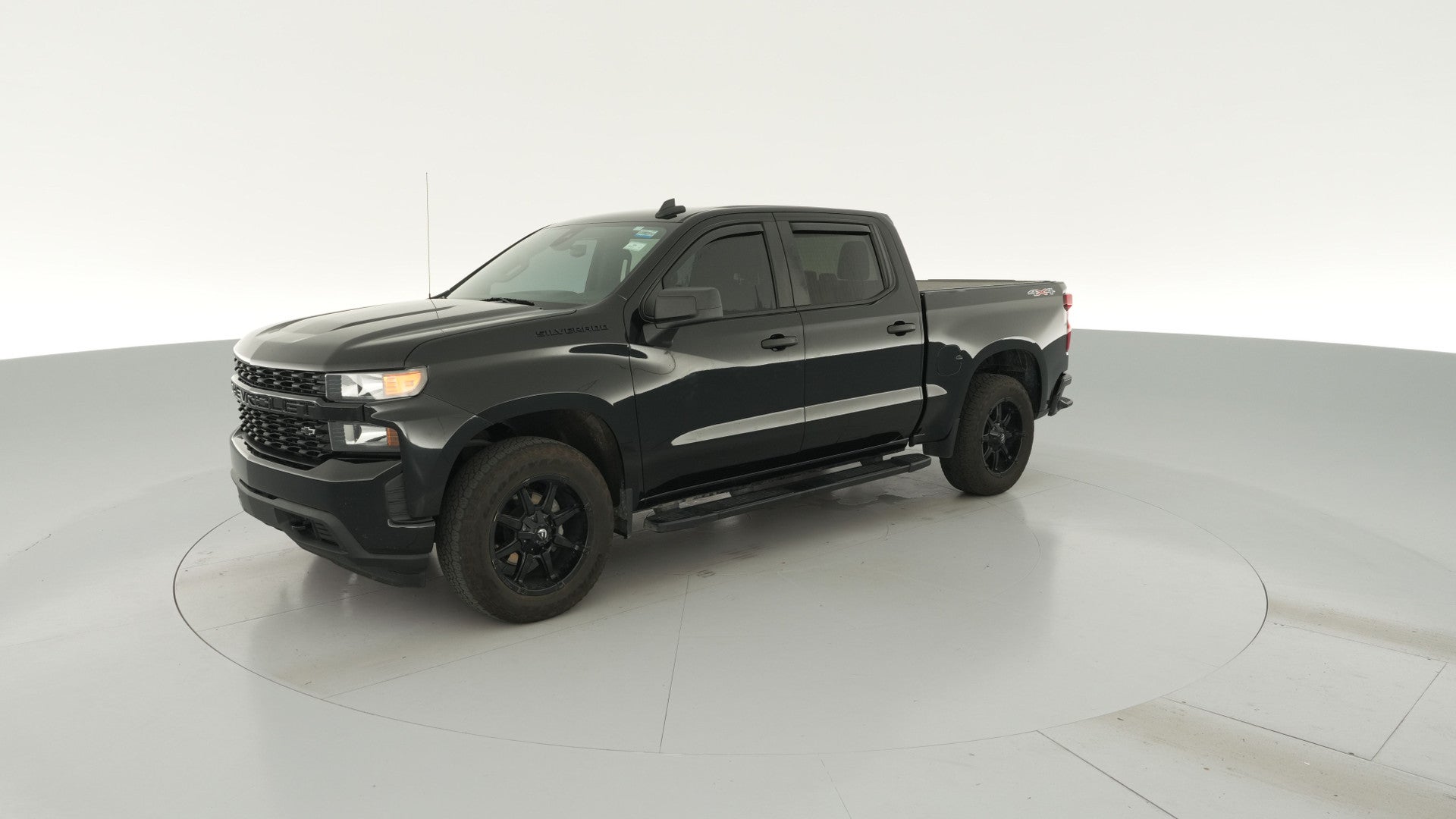 2021 Chevrolet Silverado 1500 Crew Cab vehicle photo