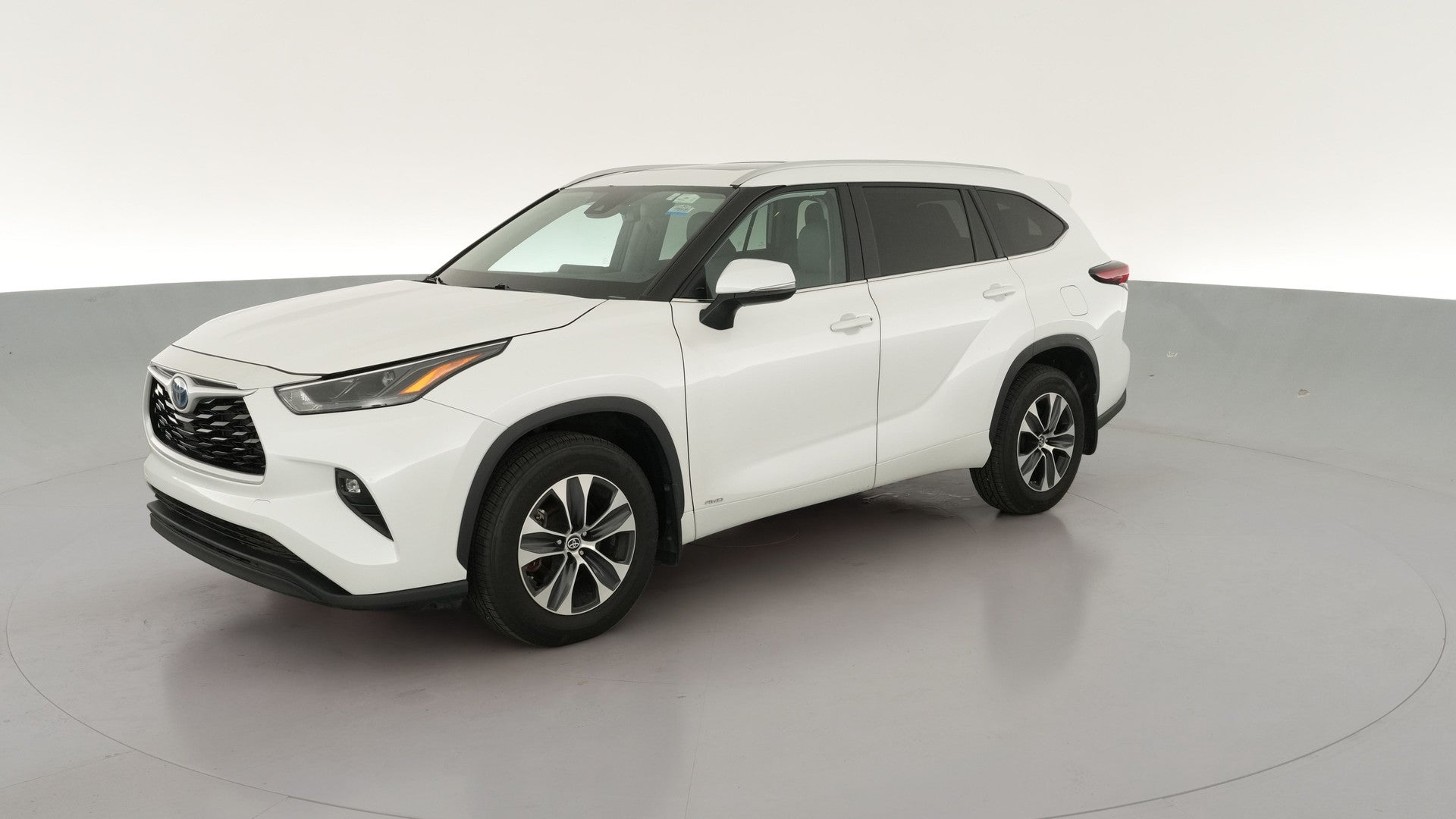 2024 Toyota Highlander Hybrid vehicle photo