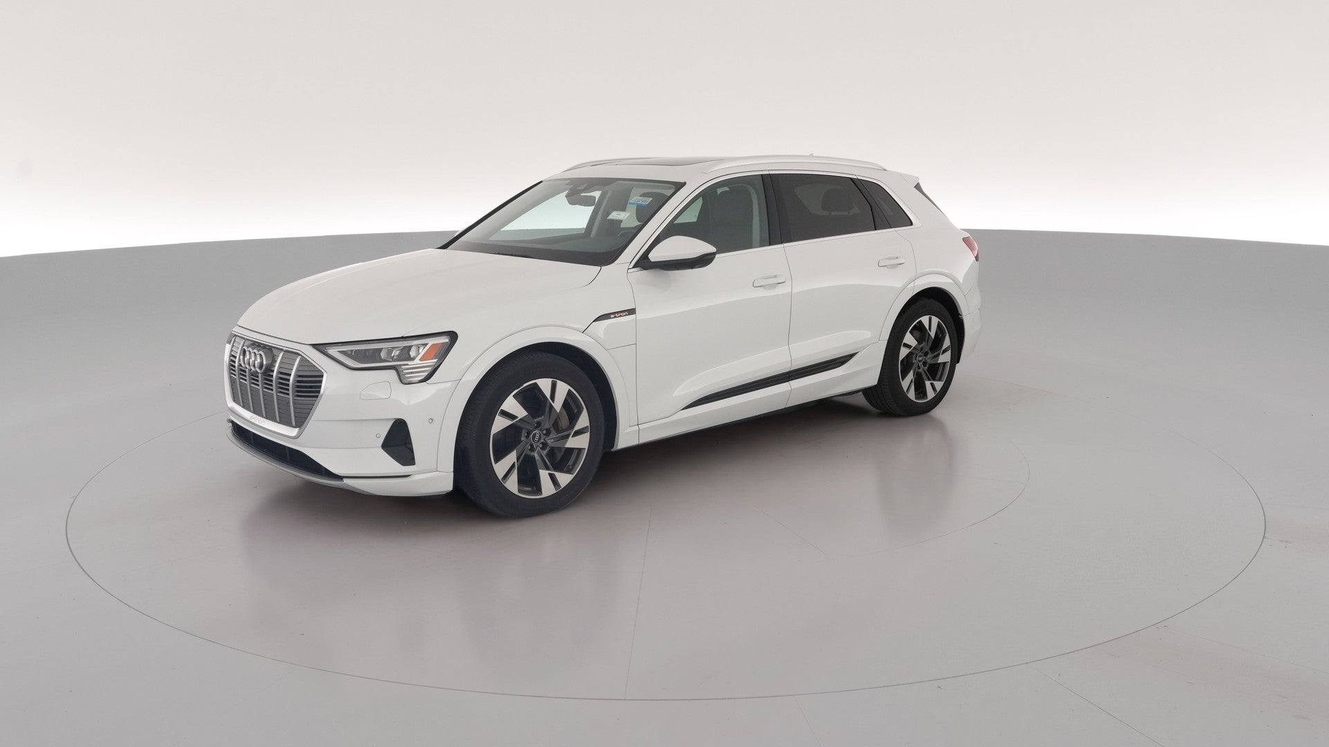 2023 Audi e-tron vehicle photo