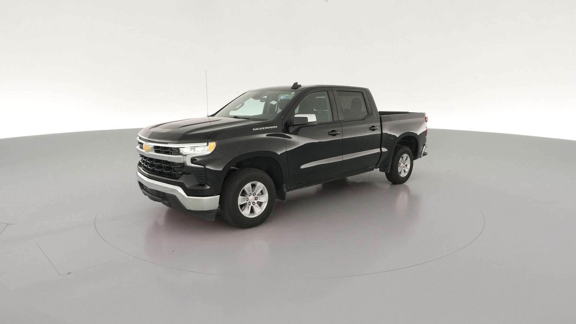 2025 Chevrolet Silverado 1500 Crew Cab vehicle photo