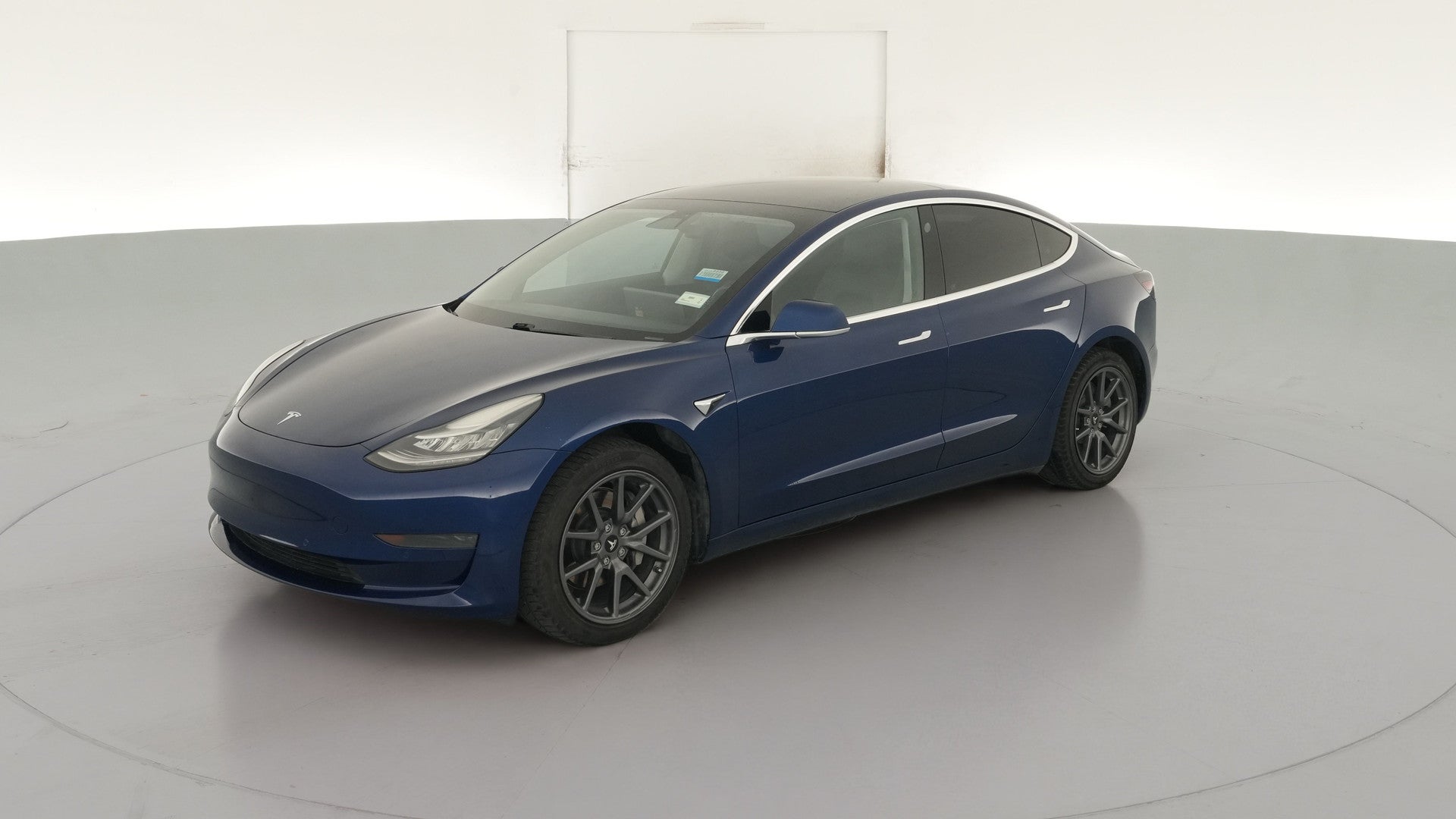 2019 Tesla Model 3 vehicle photo