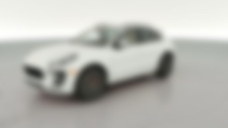 2017 Porsche Macan vehicle photo