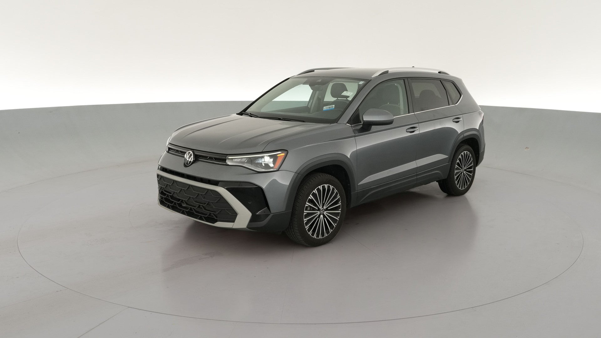 2025 Volkswagen Taos vehicle photo