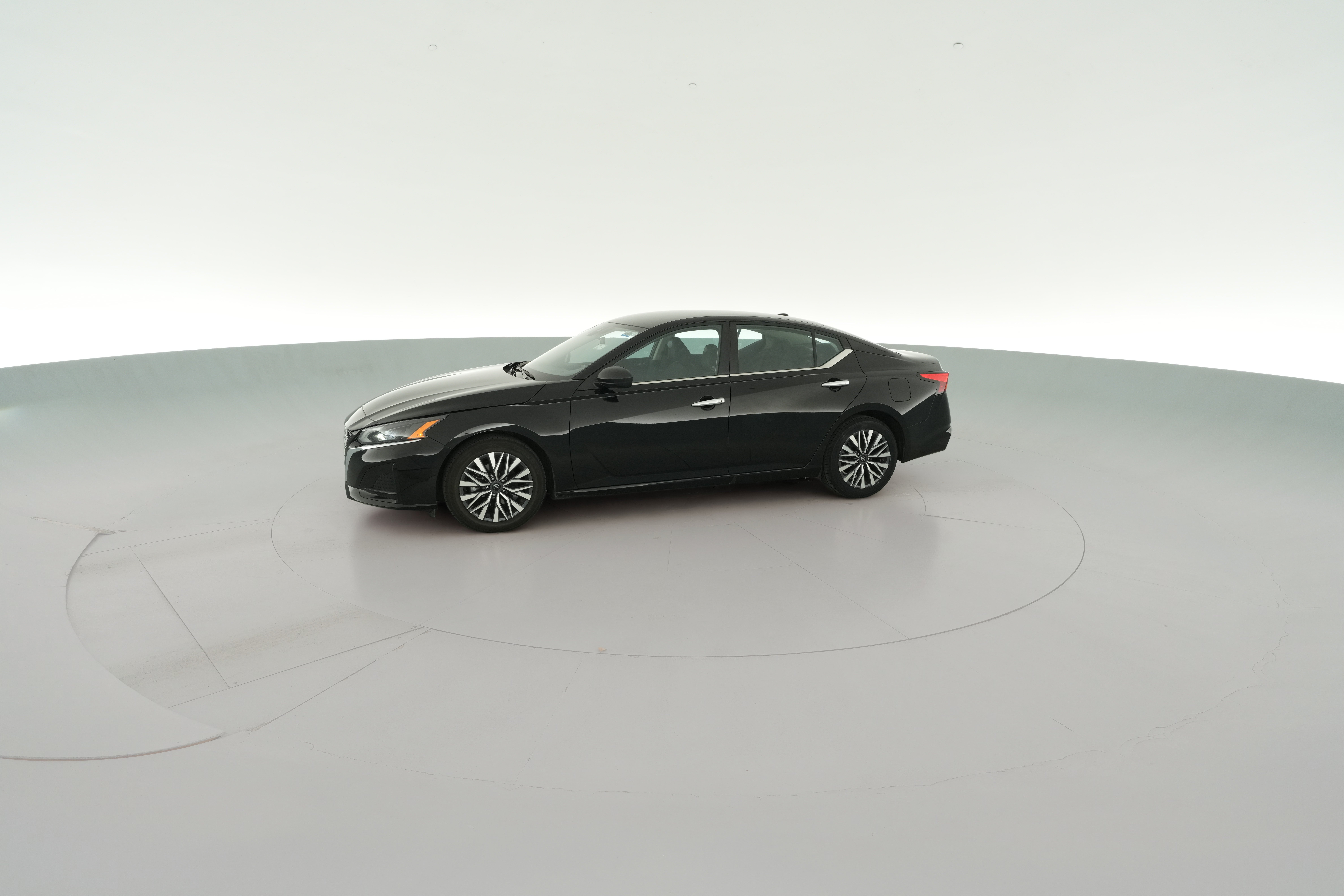 2025 Nissan Altima SV - Photo 26