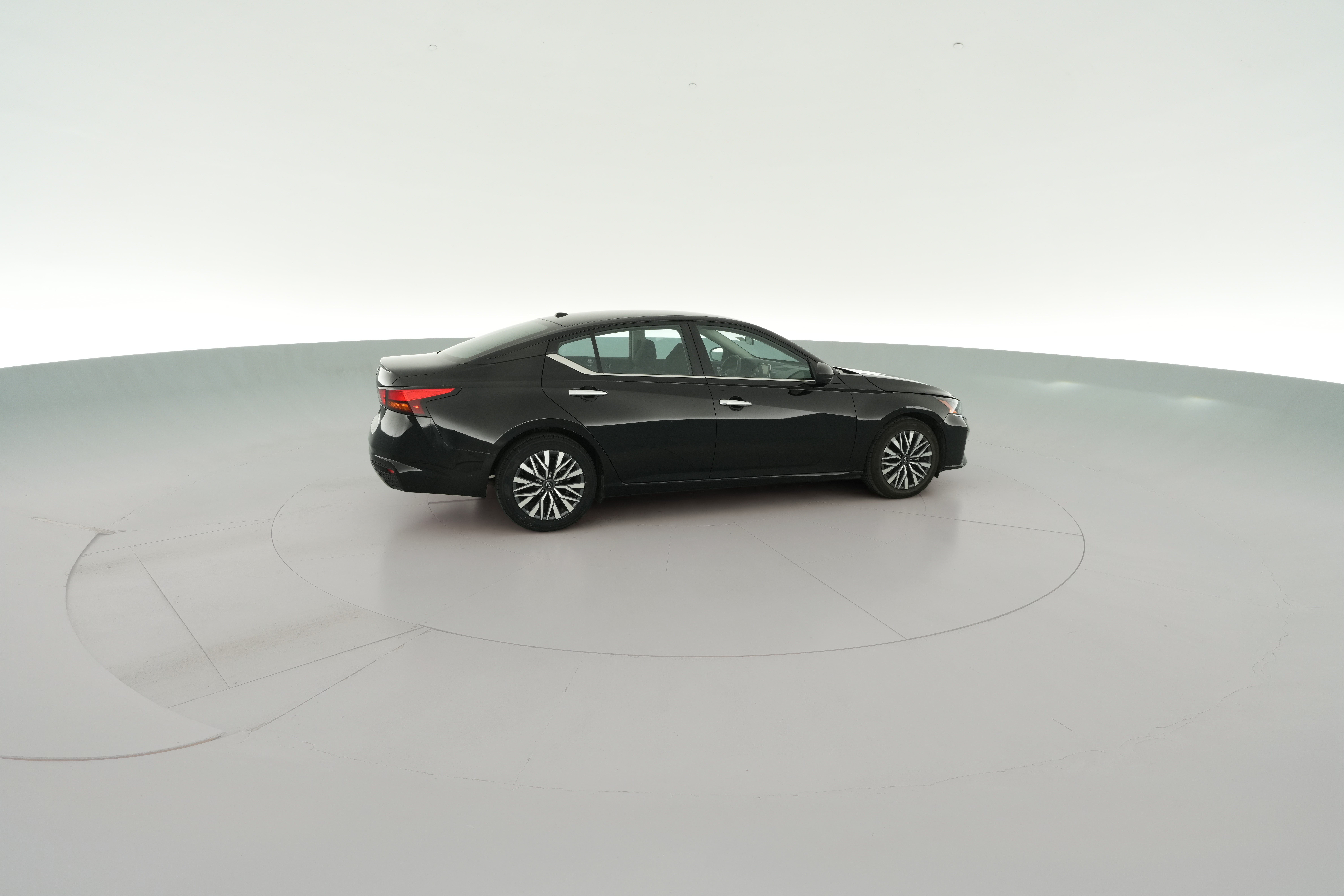 2025 Nissan Altima SV - Photo 34