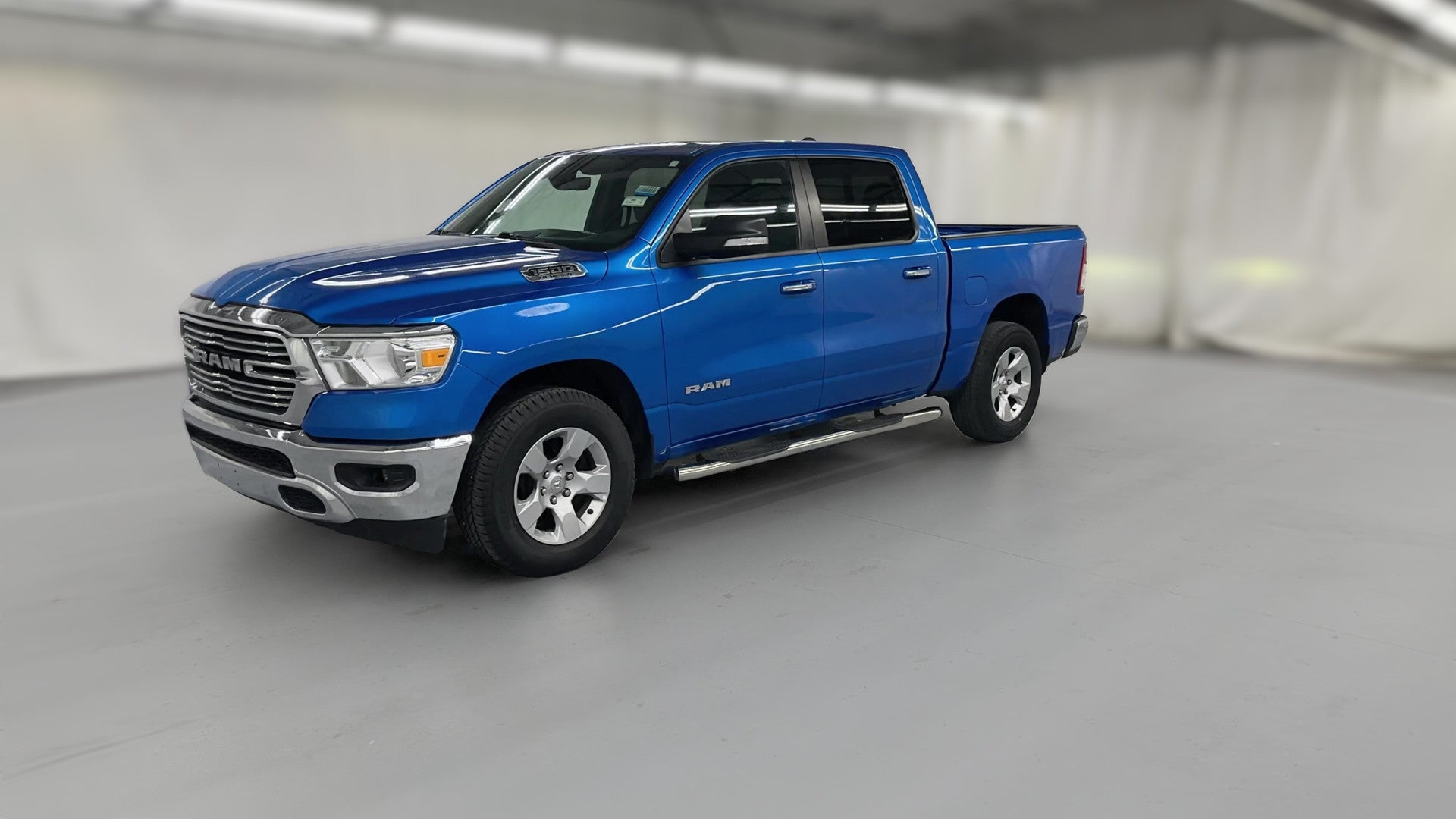 2020 Ram 1500 Crew Cab vehicle photo