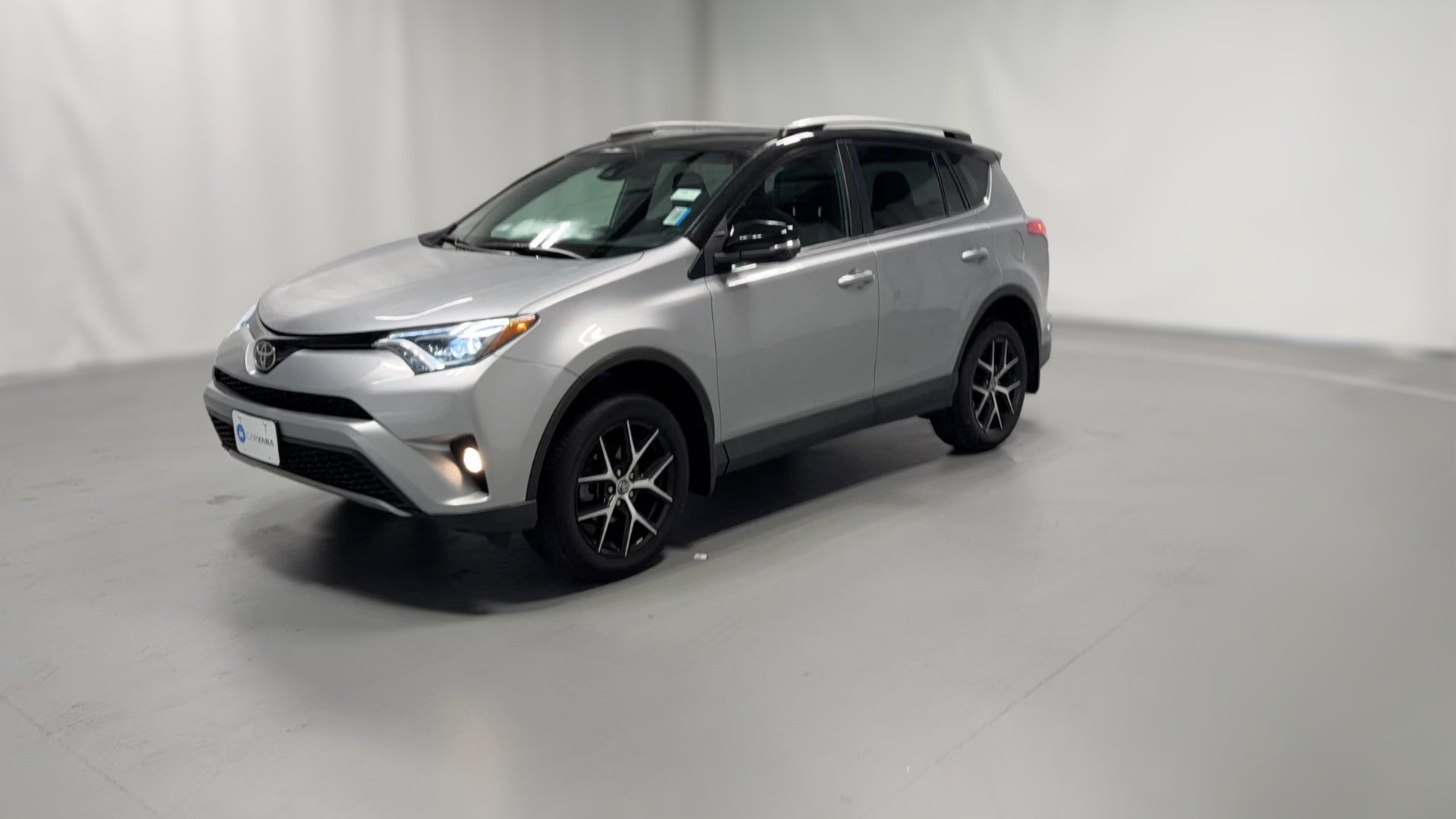 2017 Toyota RAV4 vehicle photo