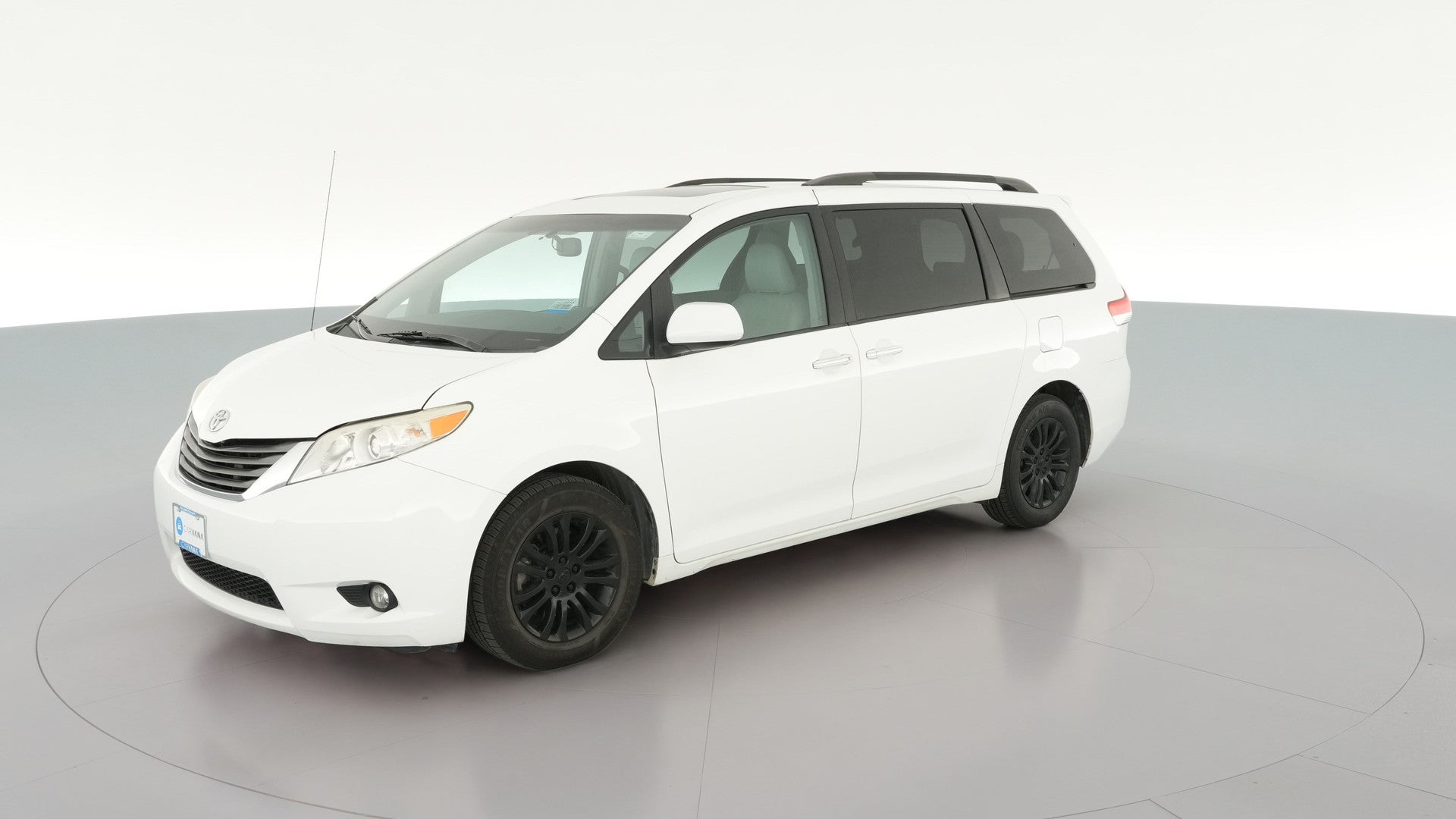 2014 Toyota Sienna vehicle photo