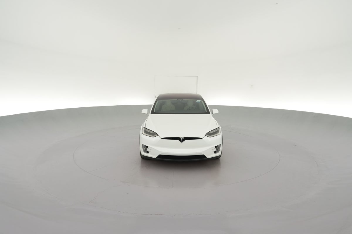 2017 Tesla Model X 75D in White — 360° view 1