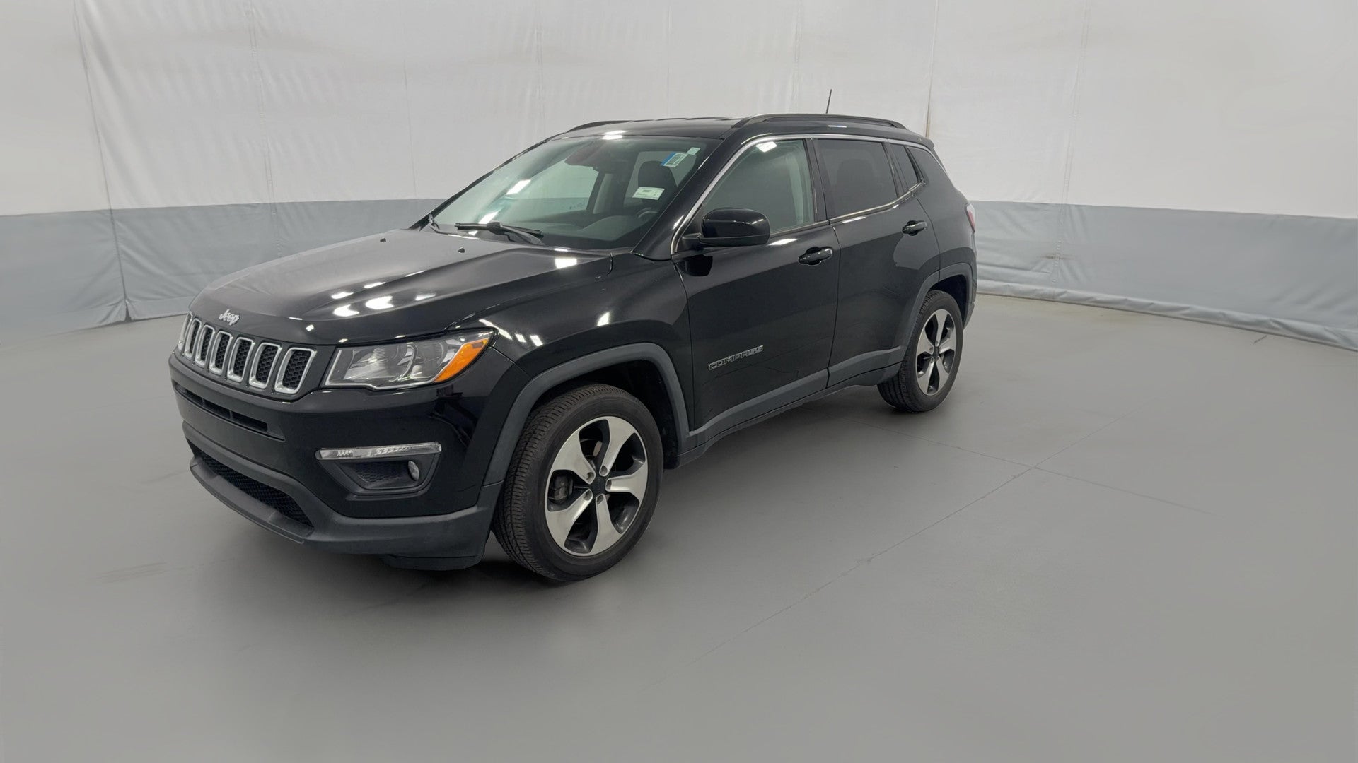 2017 Jeep Compass vehicle photo