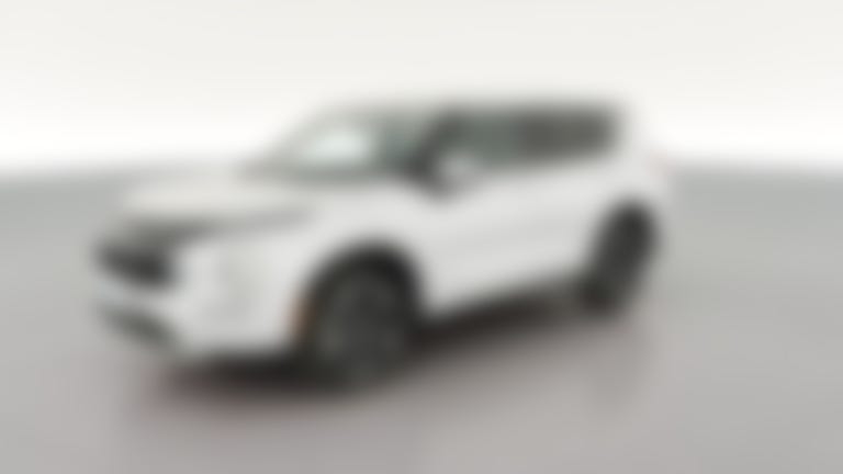 2024 Mitsubishi Outlander vehicle photo