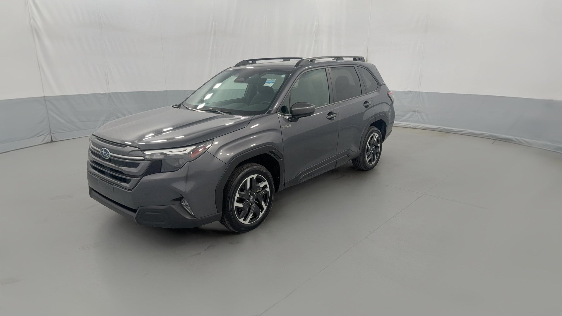 2025 Subaru Forester Hybrid vehicle photo