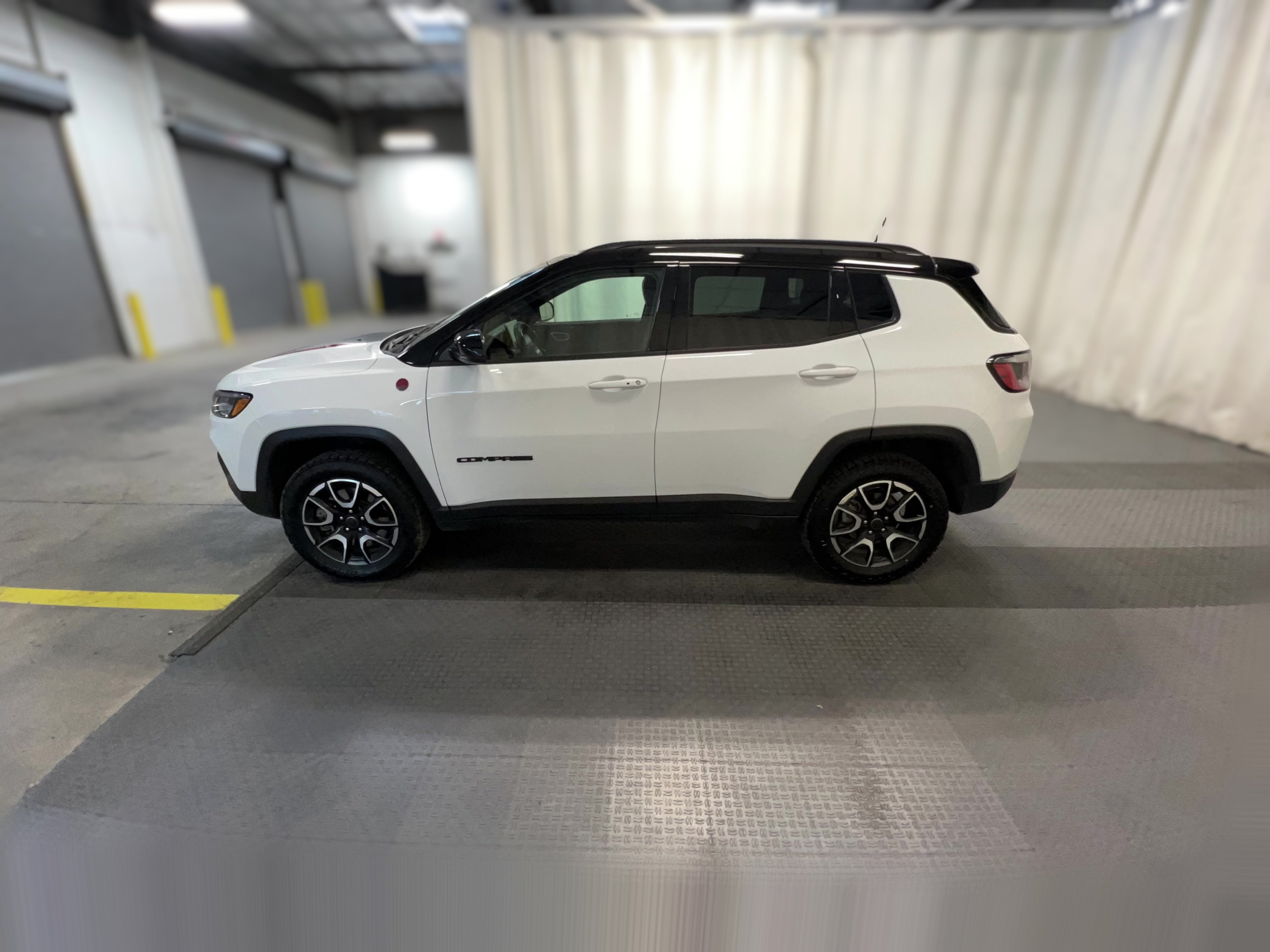 2025 Jeep Compass Trailhawk - Photo 23