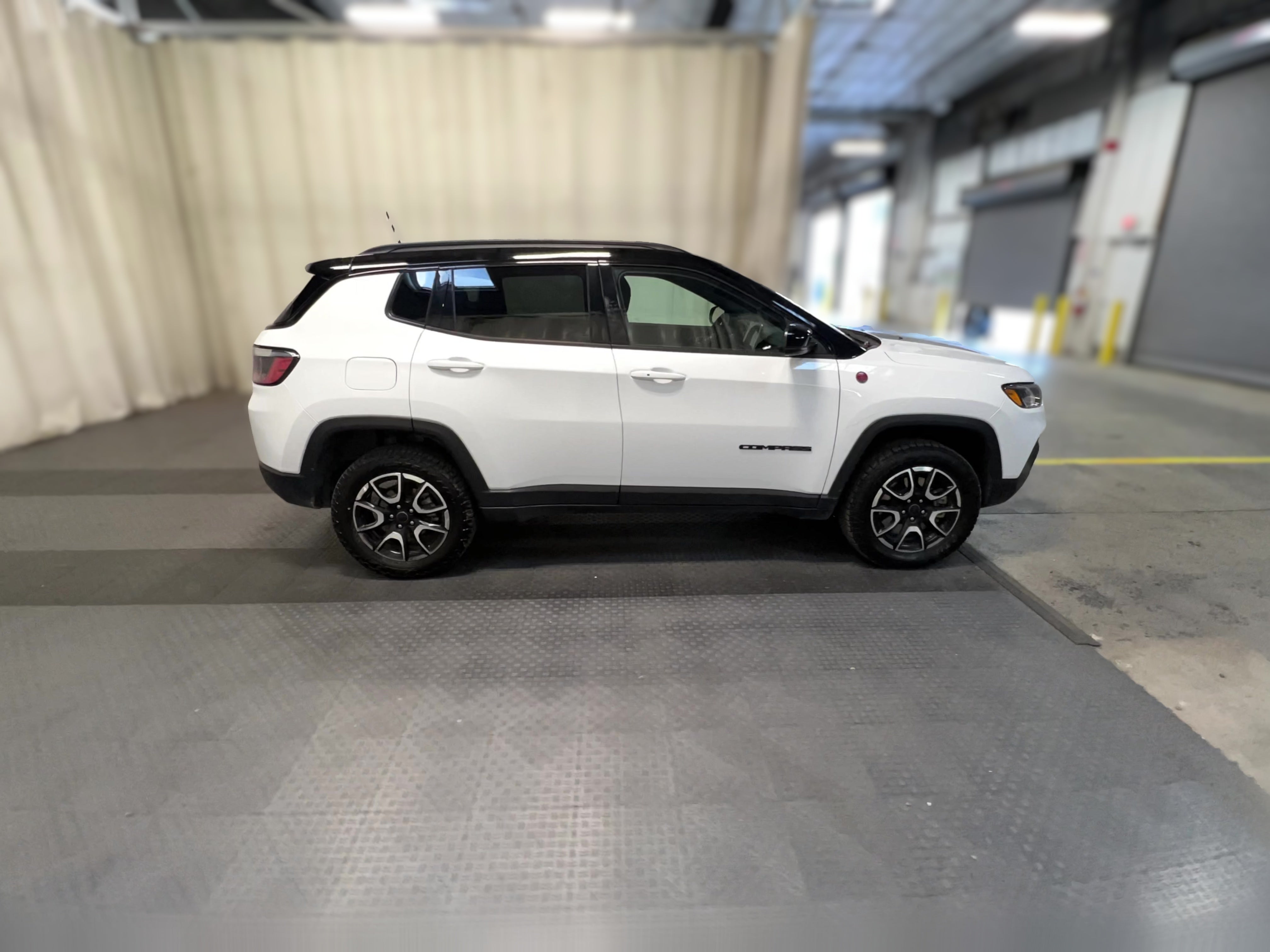 2025 Jeep Compass Trailhawk - Photo 31