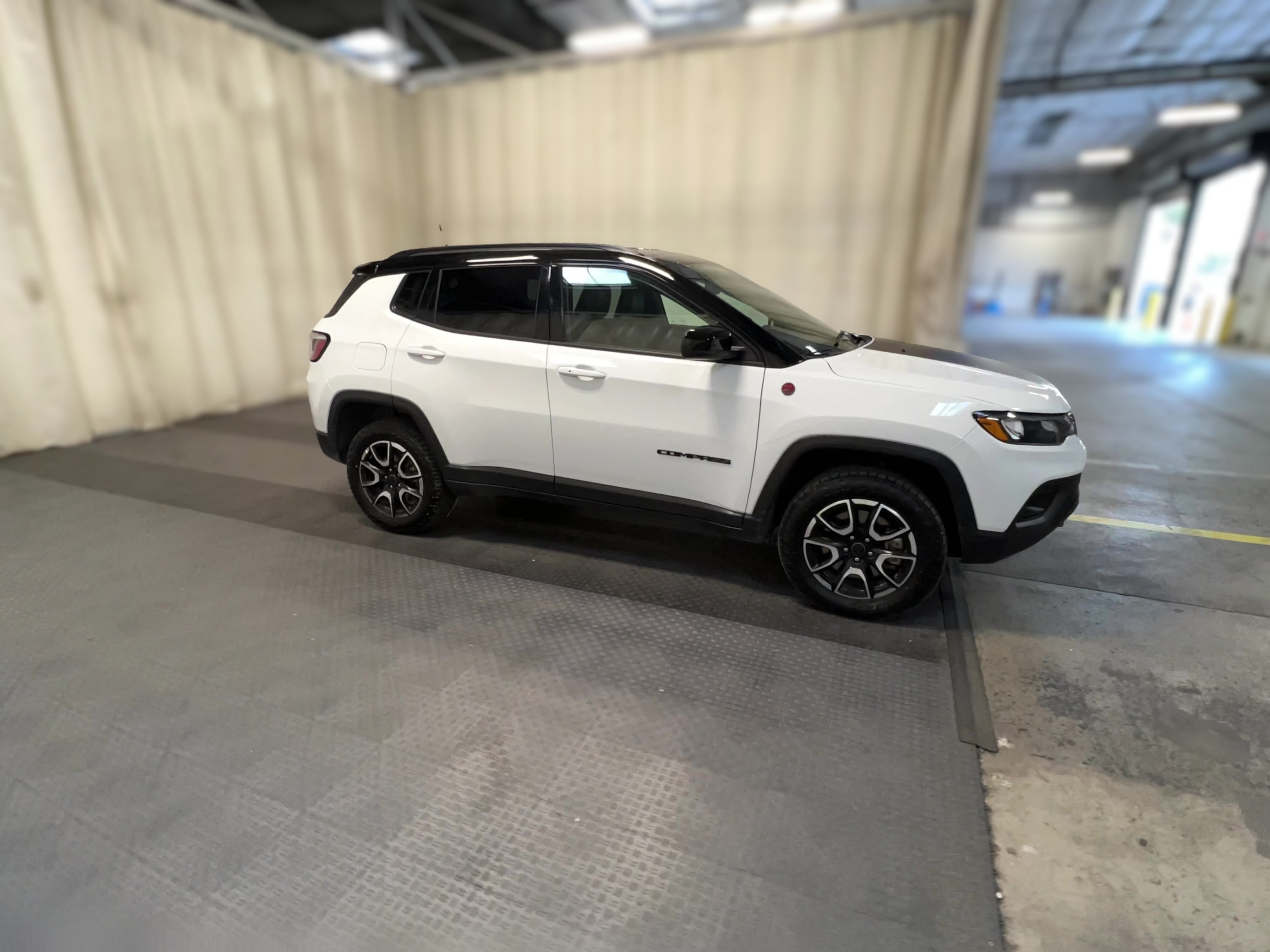 2025 Jeep Compass Trailhawk - Photo 32