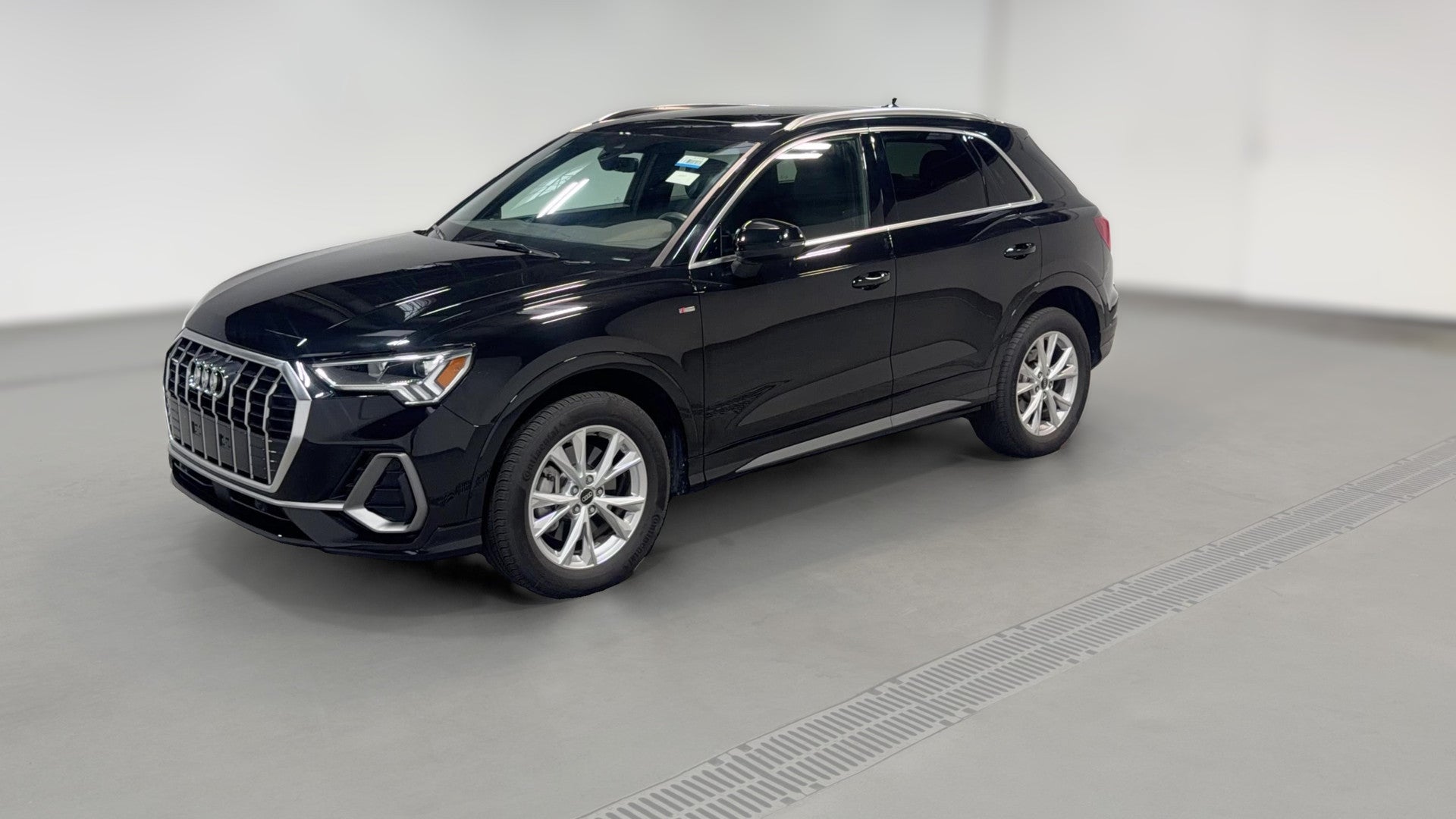 2023 Audi Q3 vehicle photo