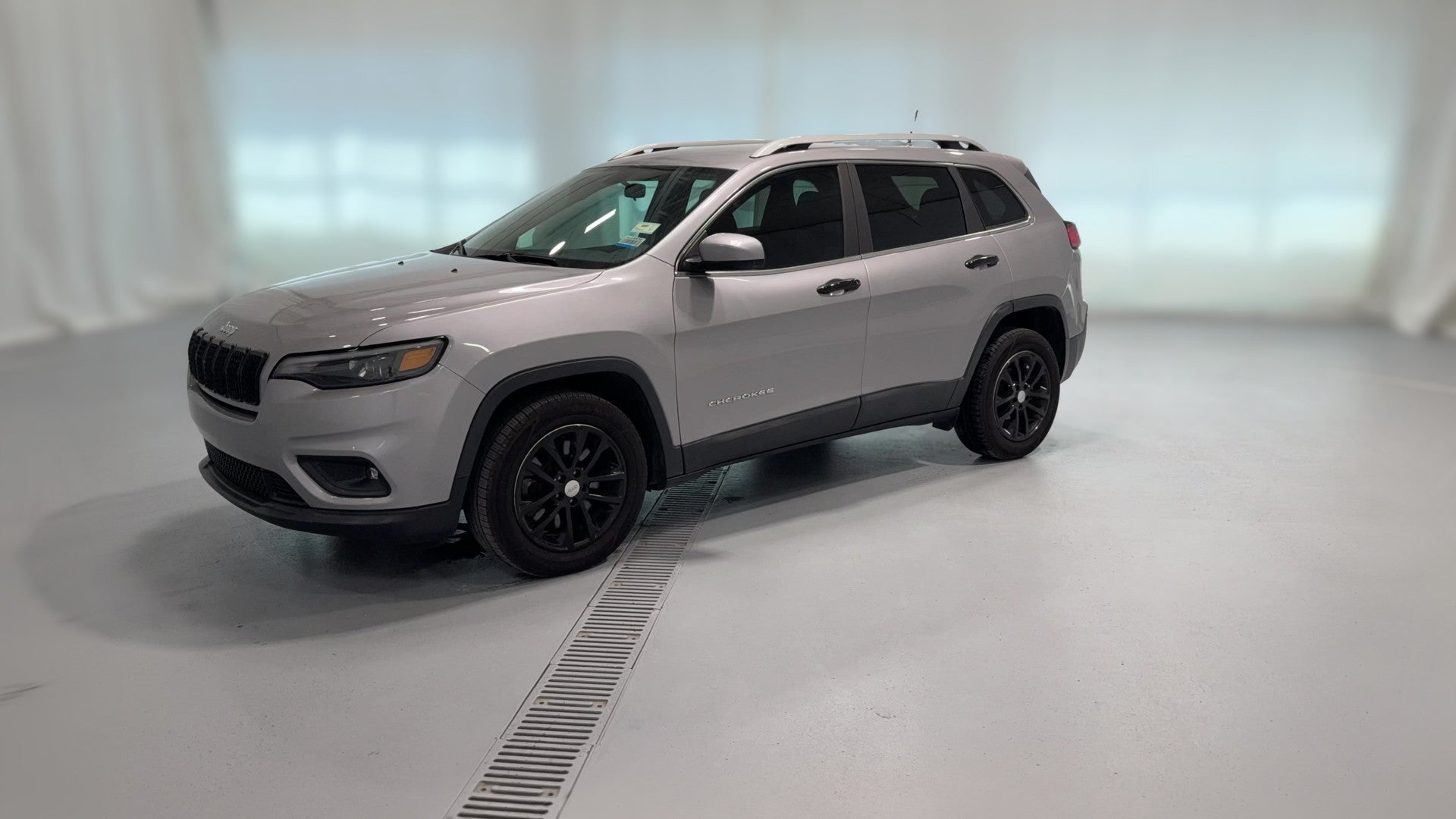 2019 Jeep Cherokee vehicle photo