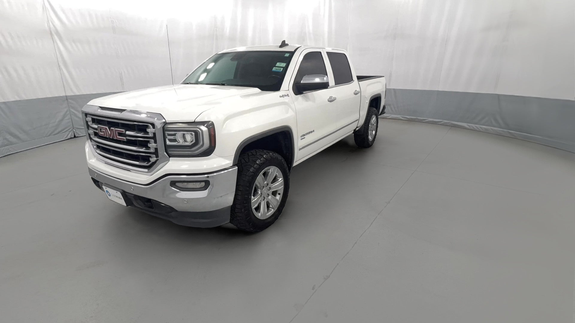 2018 GMC Sierra 1500 Crew Cab vehicle photo