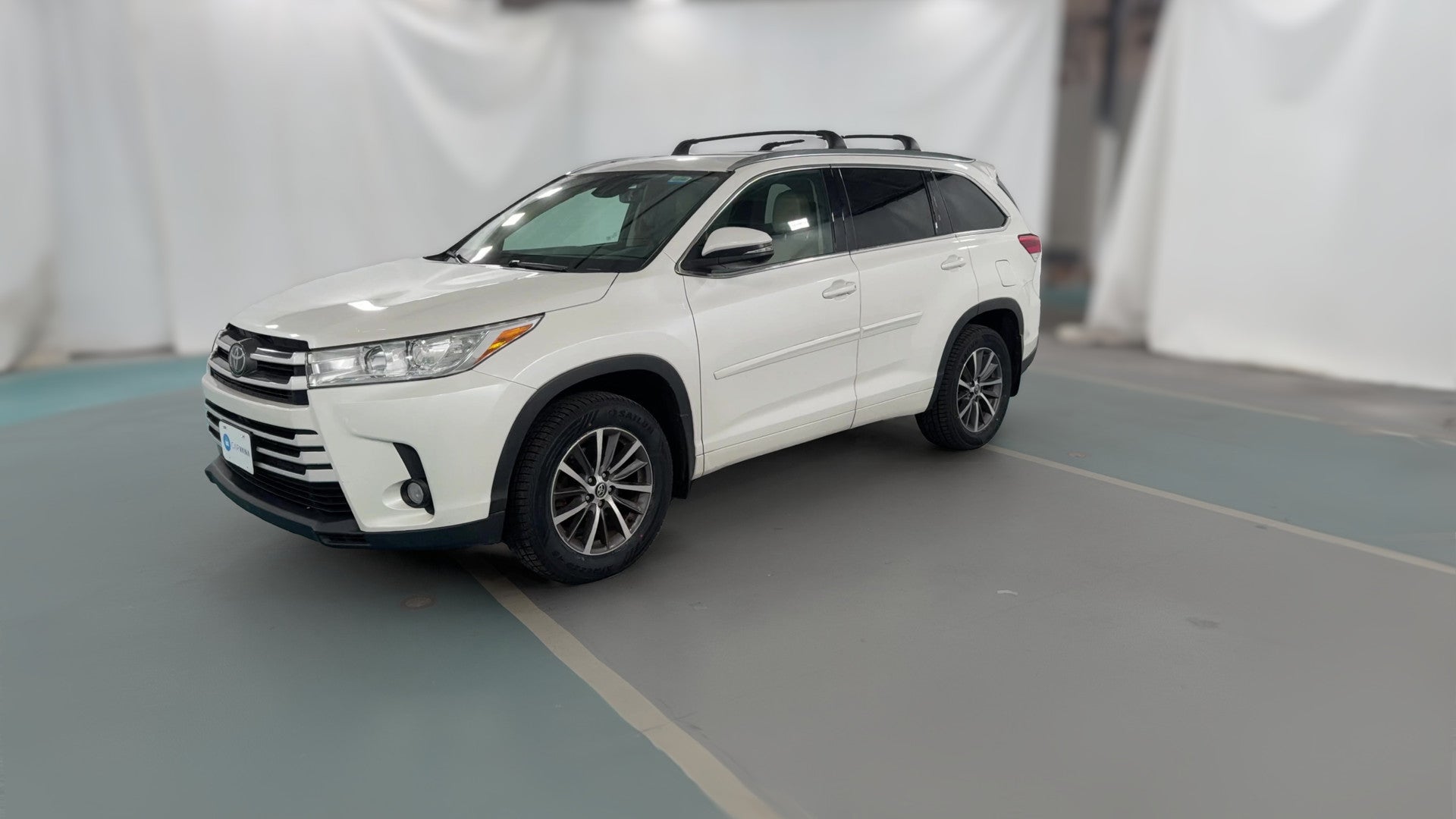 2018 Toyota Highlander vehicle photo