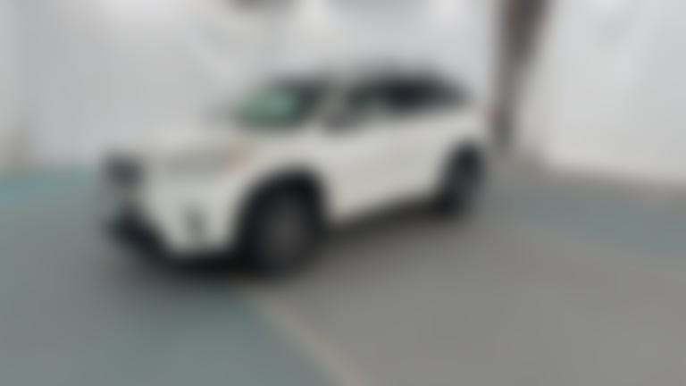 2018 Toyota Highlander vehicle photo