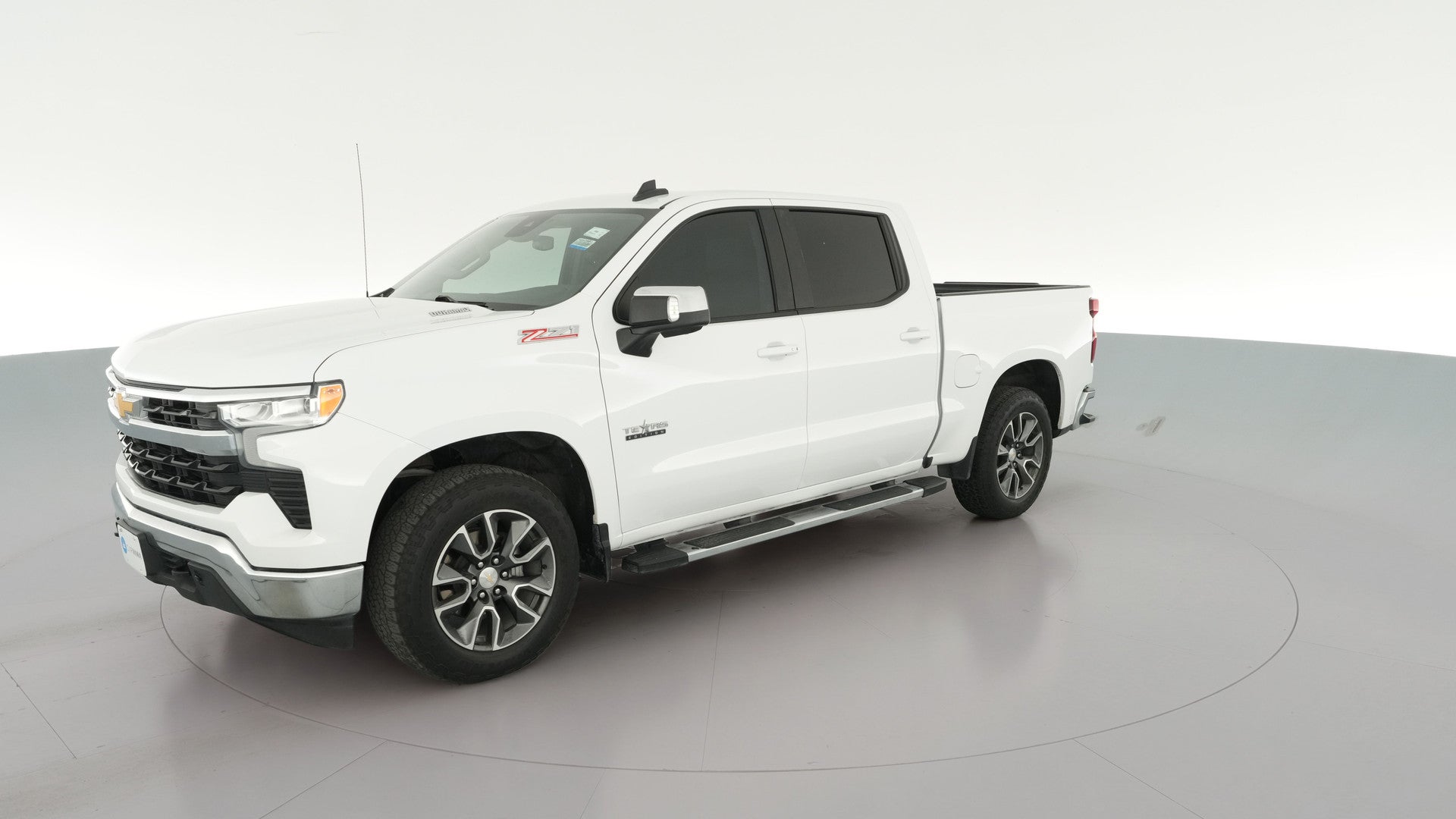 2023 Chevrolet Silverado 1500 Crew Cab vehicle photo