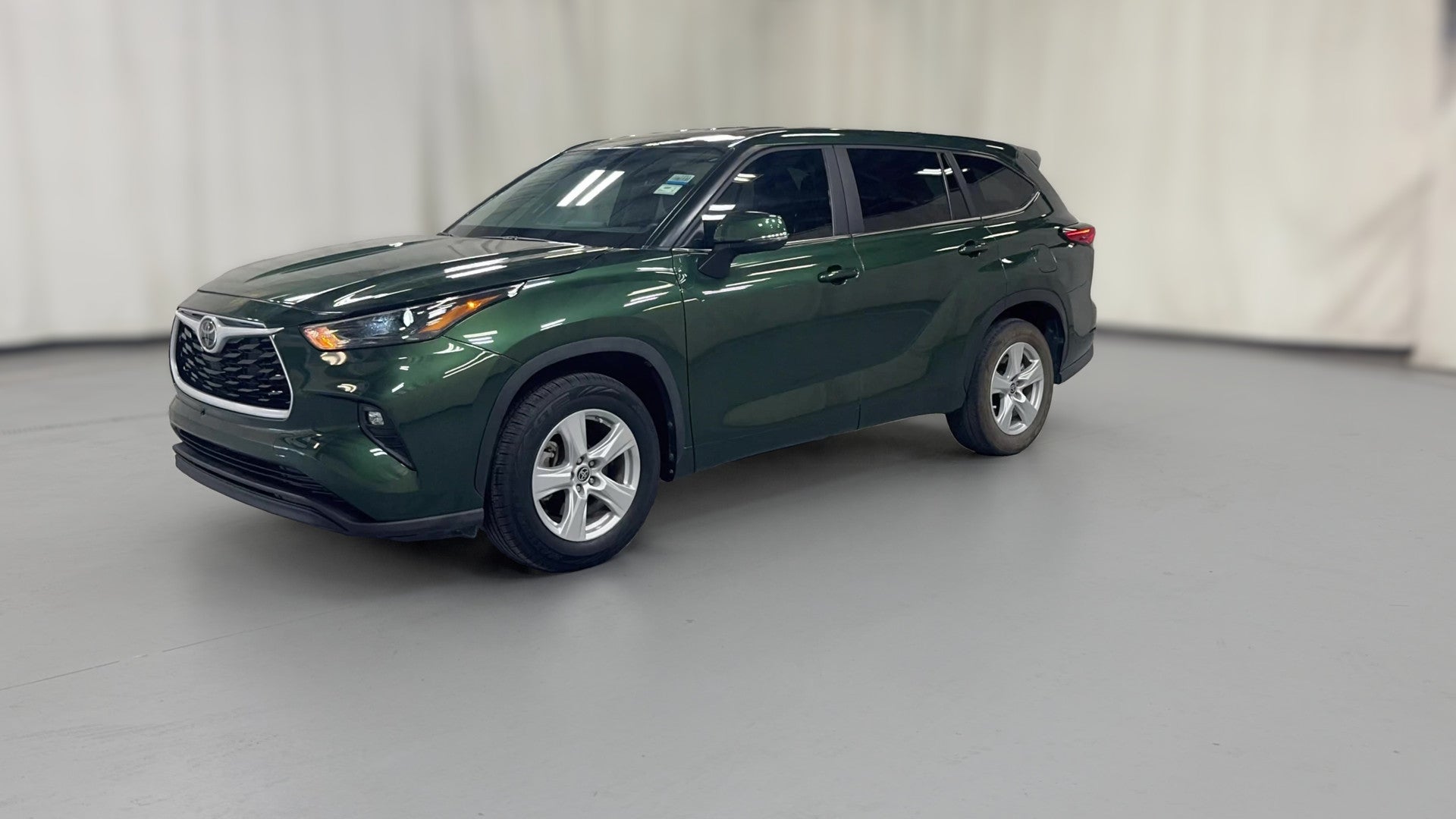 2023 Toyota Highlander vehicle photo