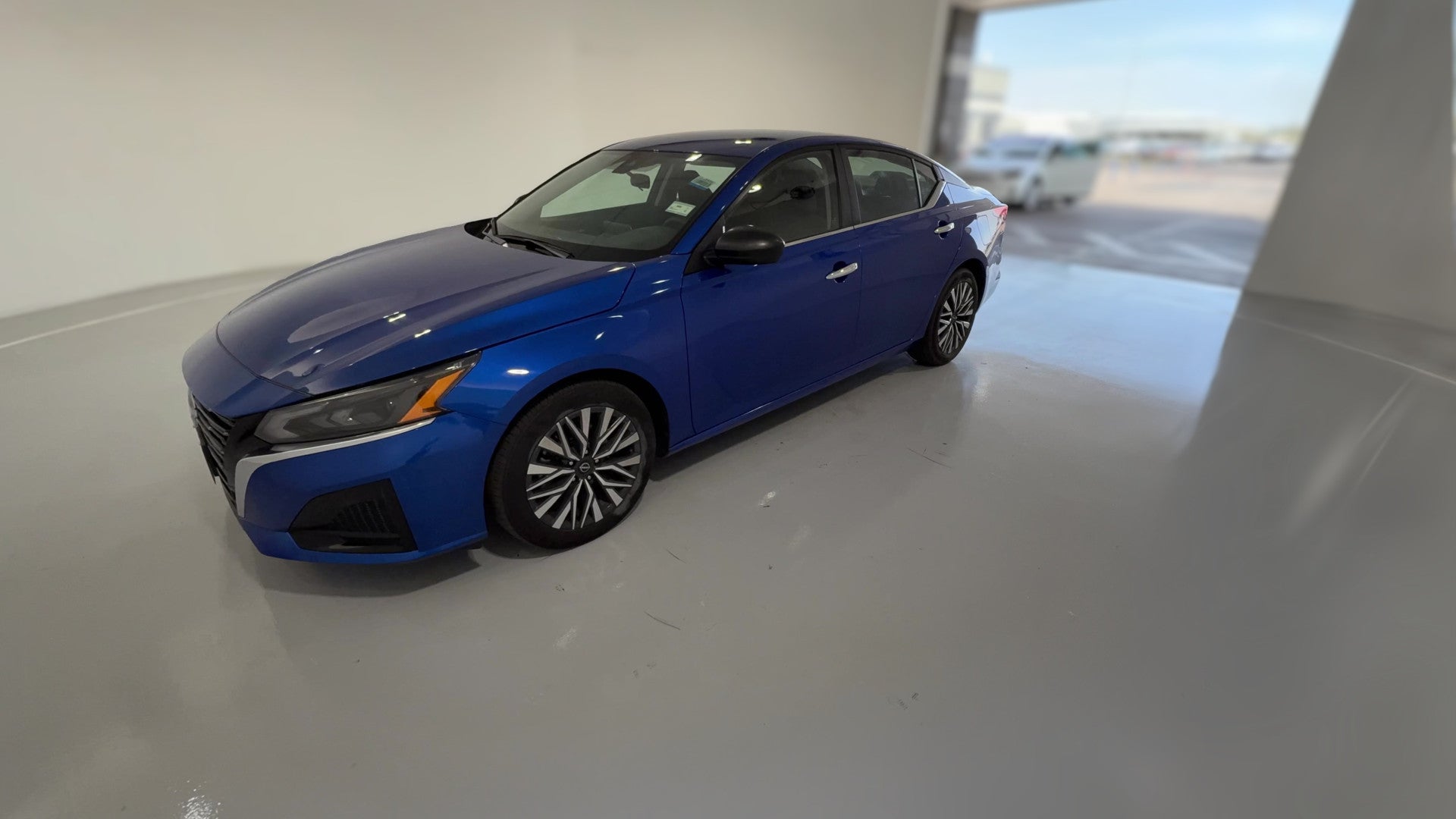 2025 Nissan Altima vehicle photo
