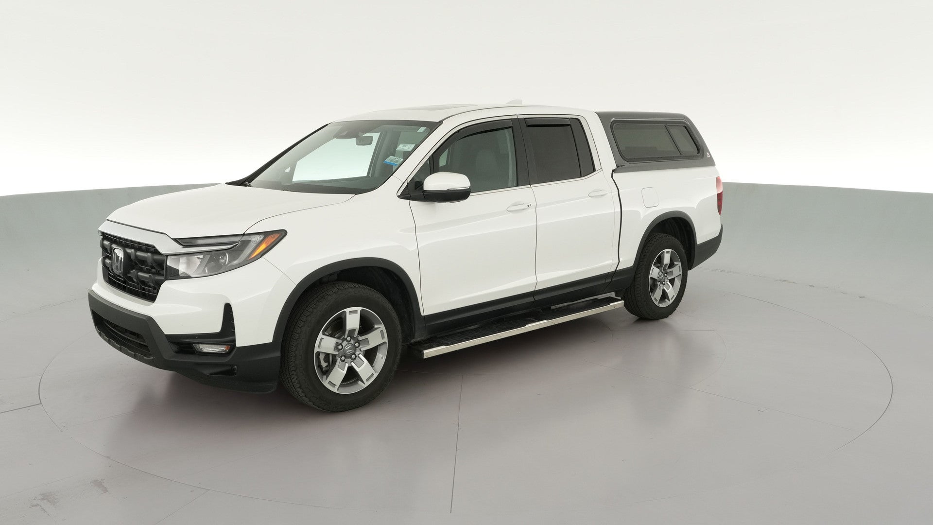 2024 Nissan Frontier Crew Cab vehicle photo