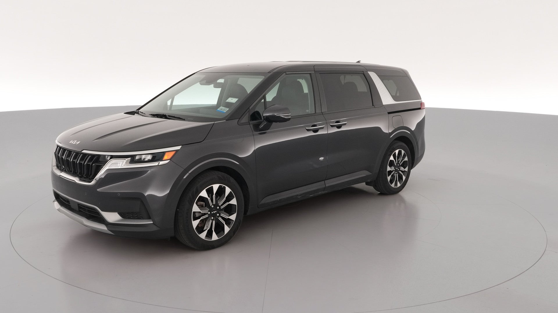 2024 Kia Carnival vehicle photo