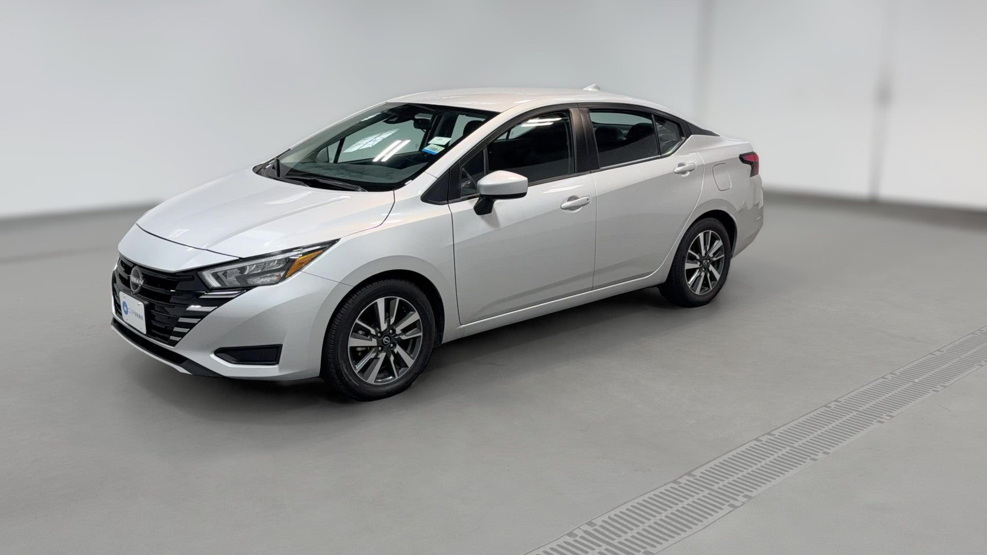 2025 Nissan Versa vehicle photo
