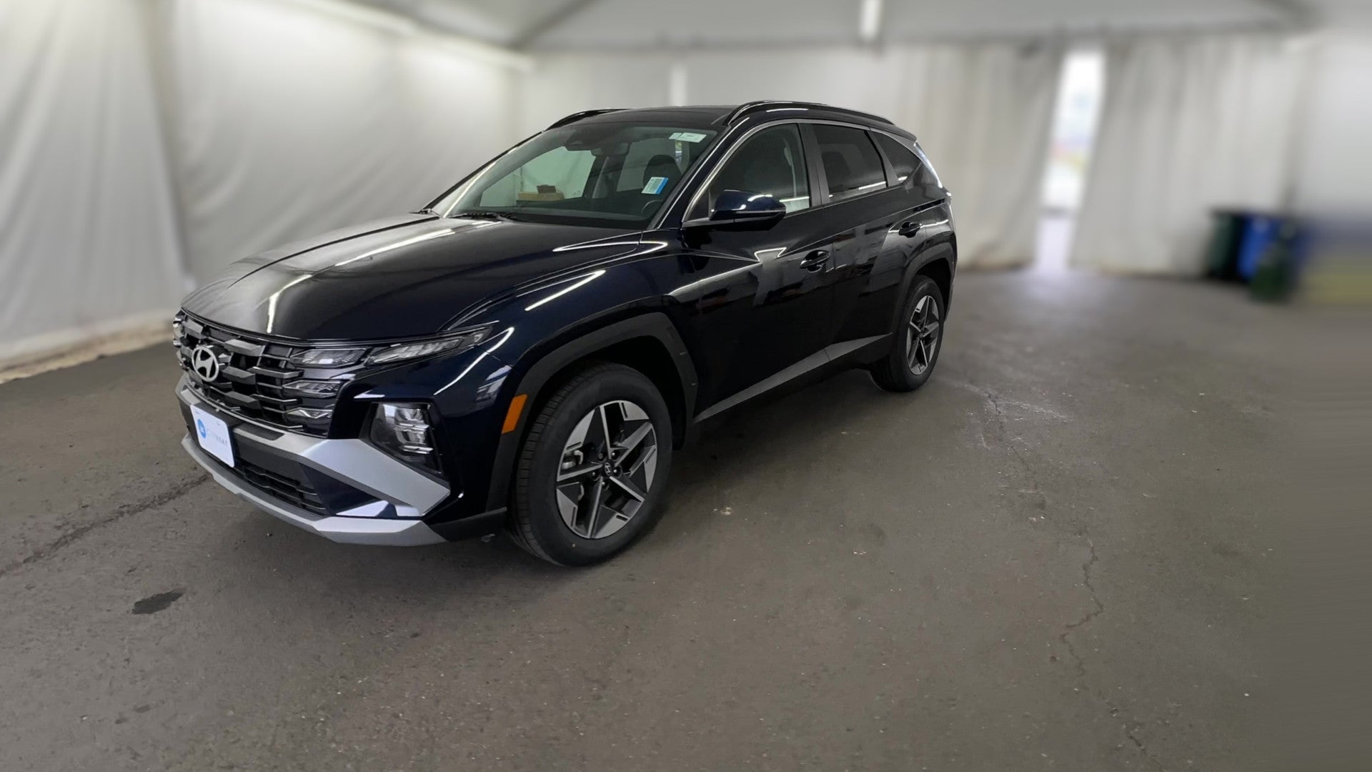 2025 Hyundai Tucson Hybrid vehicle photo