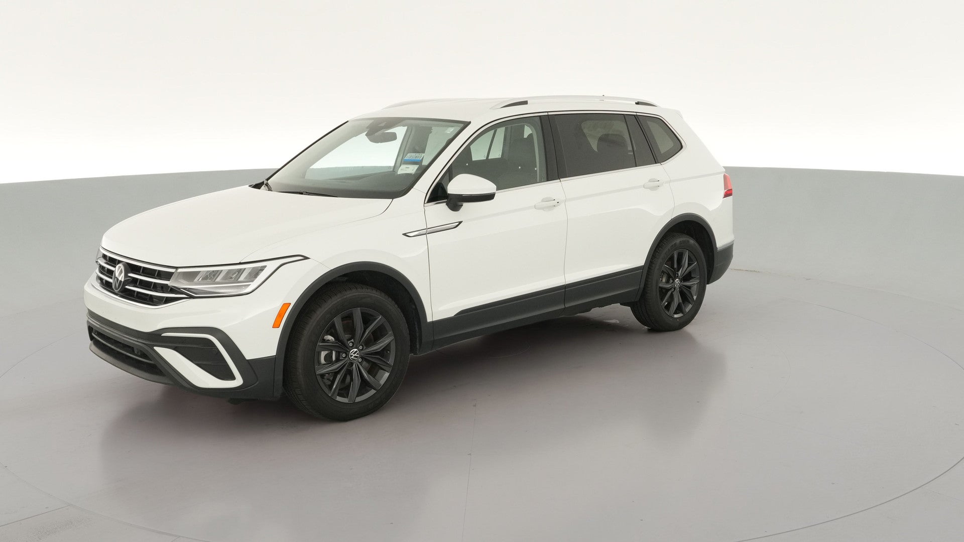 2024 Volkswagen Tiguan vehicle photo