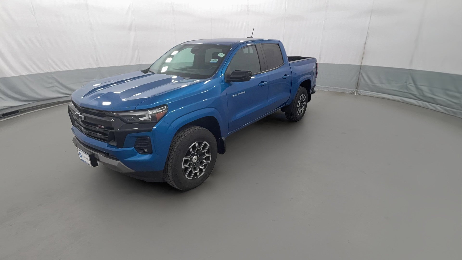 2024 Chevrolet Colorado Crew Cab vehicle photo
