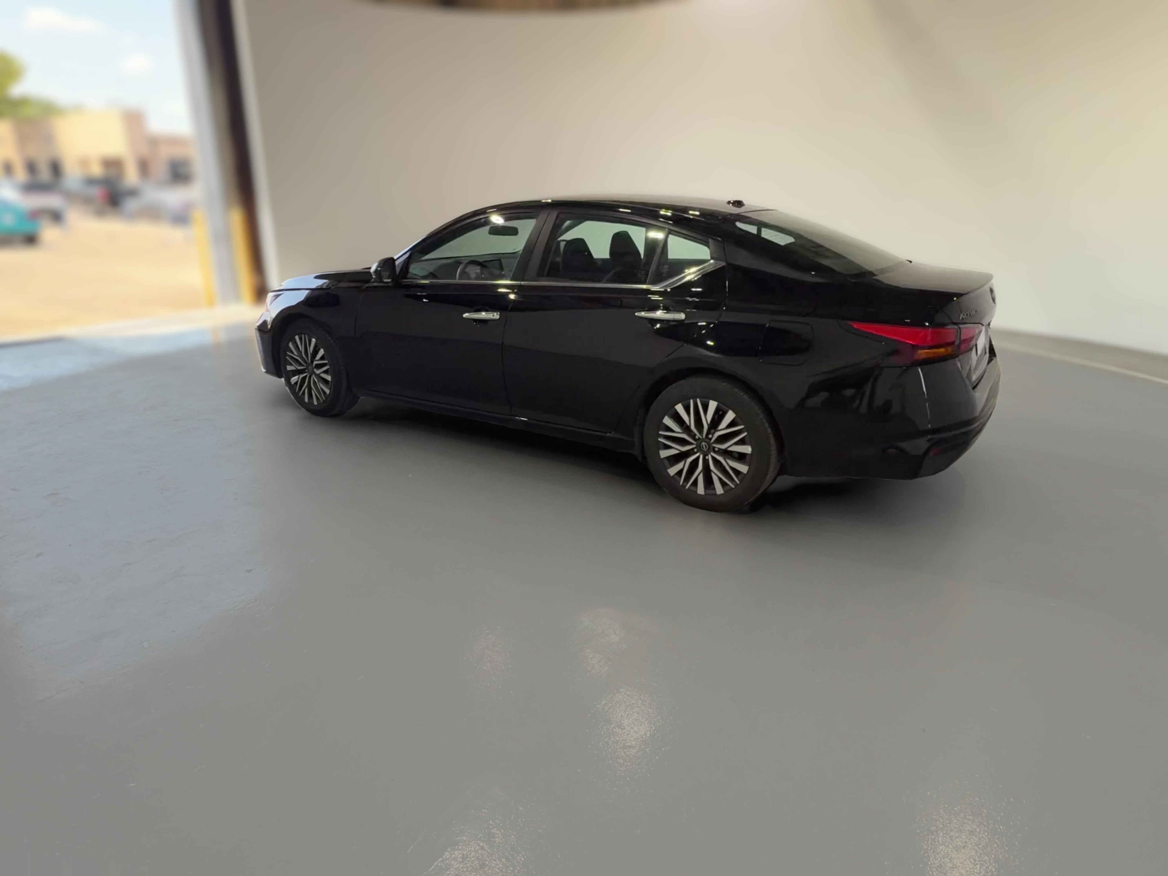 2025 Nissan Altima SV - Photo 25