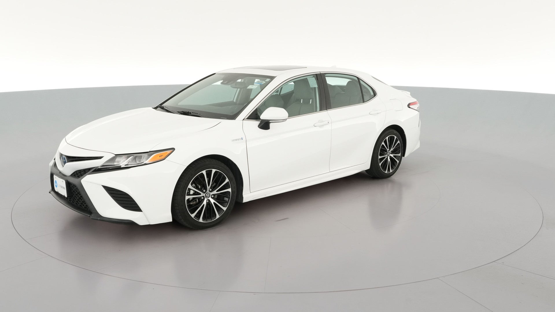 2019 Toyota Camry Hybrid vehicle photo